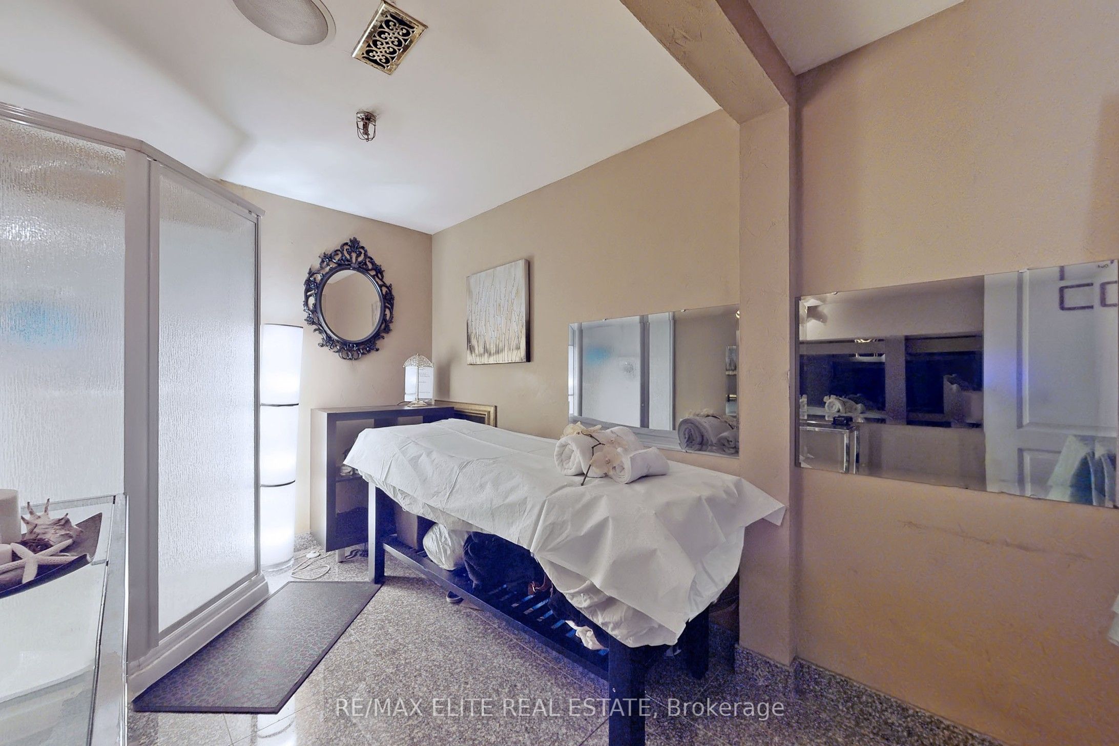 #31 - 4801 Keele Street Property Photo 9