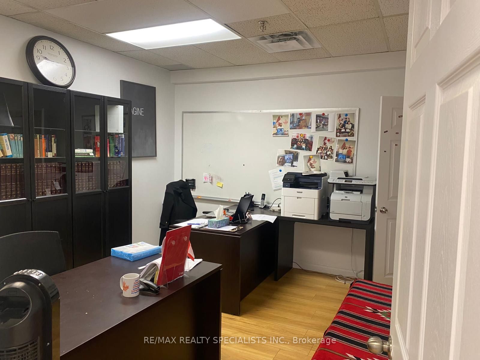 #101 - 2399 Cawthra Road Property Photo 5
