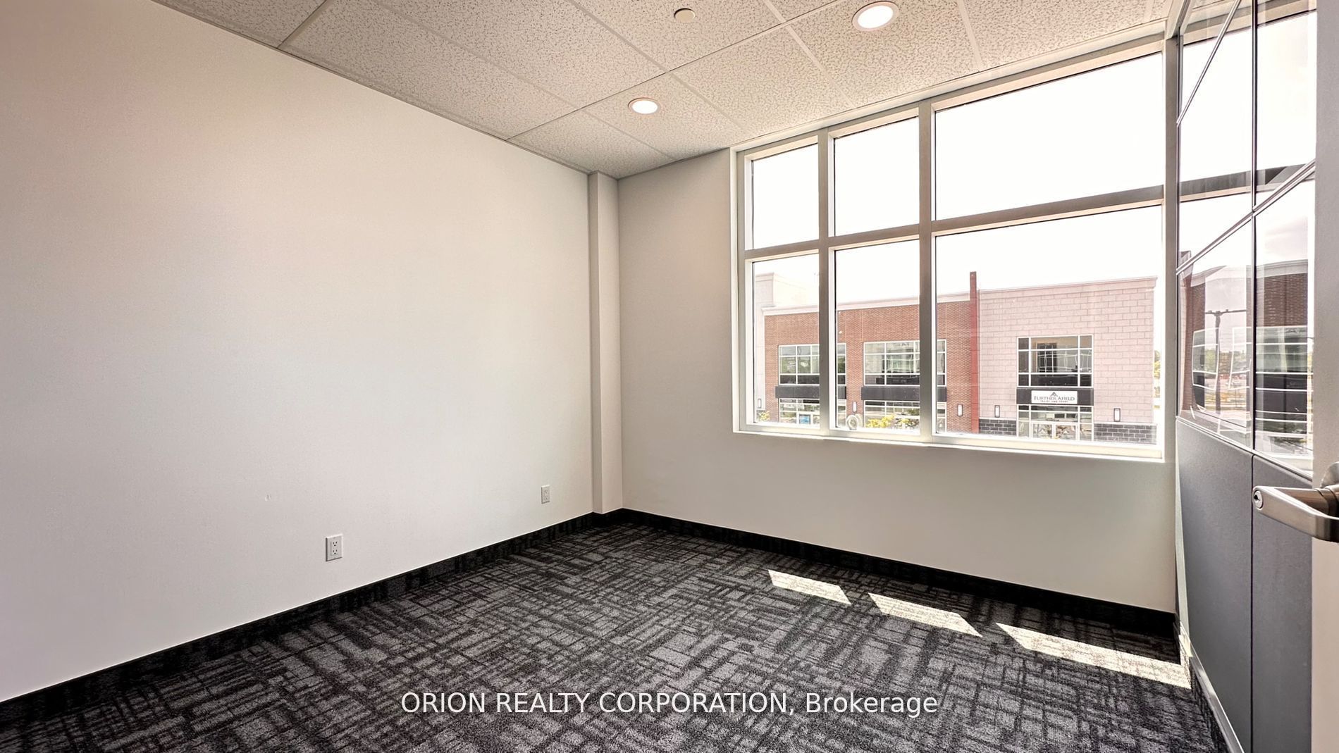 #213 - 3465 Rebecca Street Property Photo 9