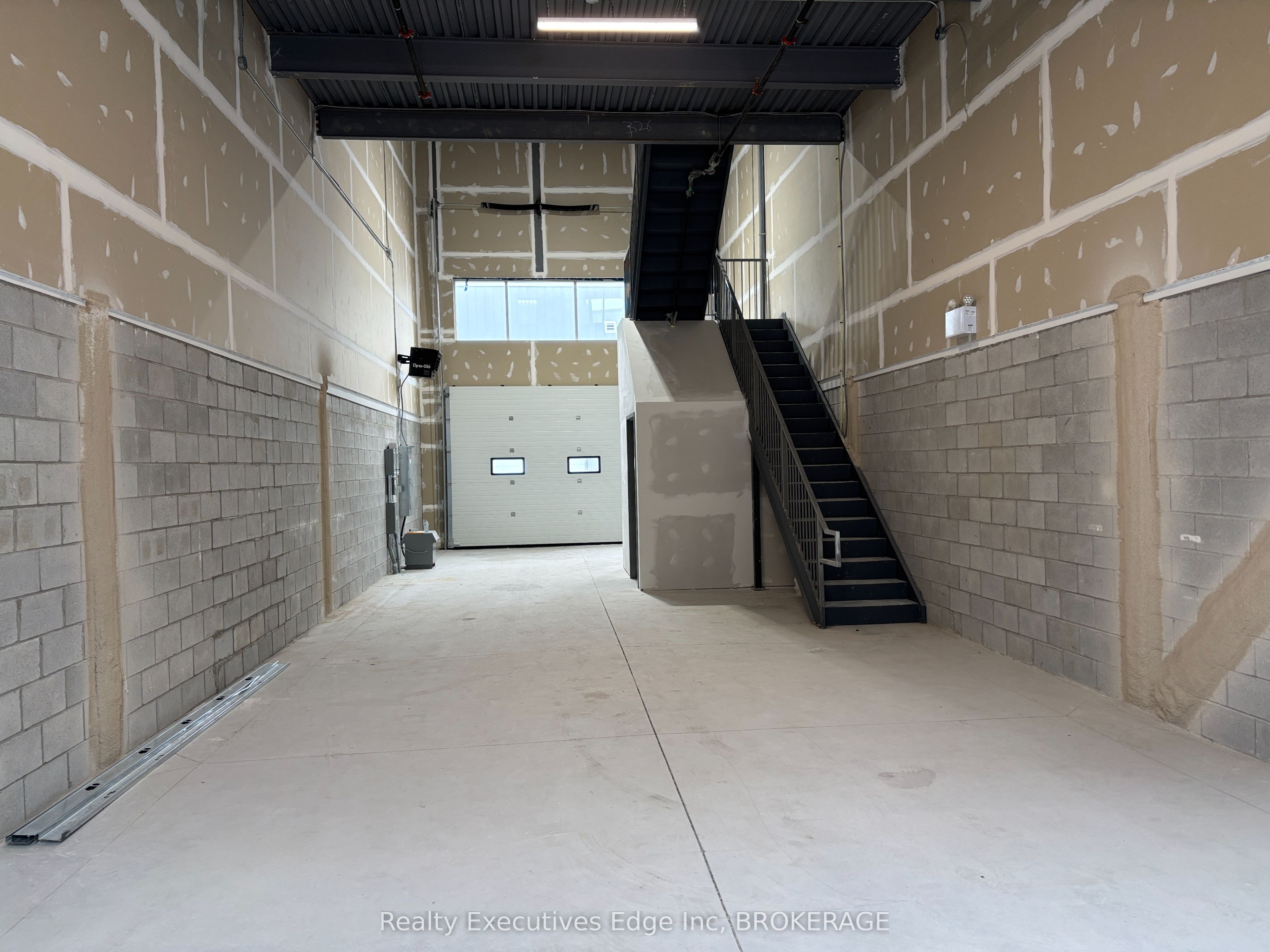 #unit 7 Property Photo 3