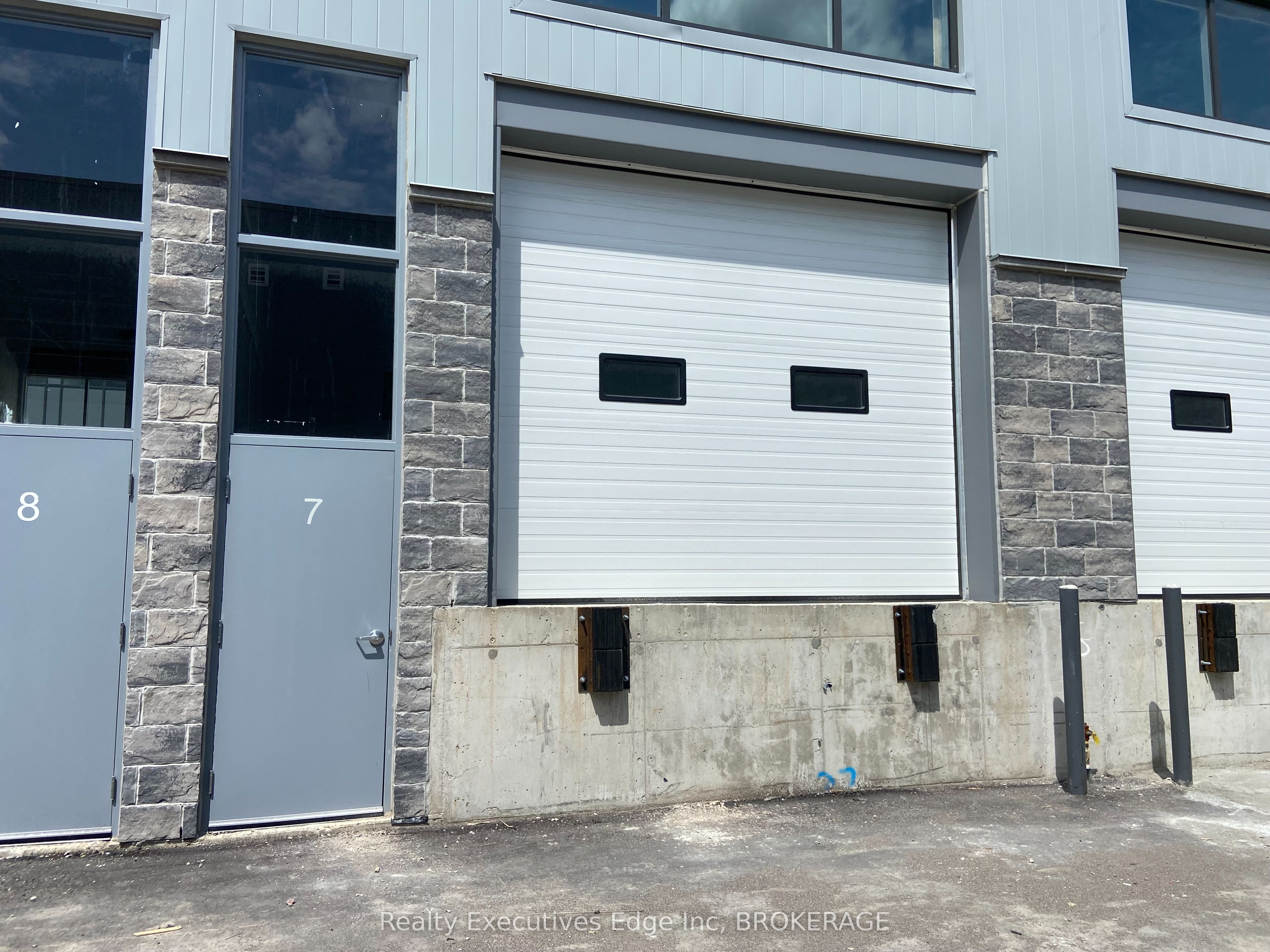 #unit 7 Property Photo 9