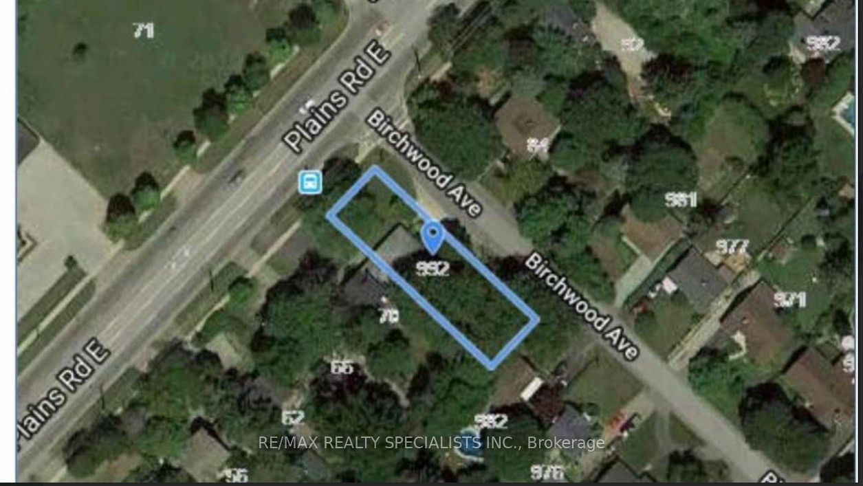 990-992 Birchwood Avenue Property Photo 3