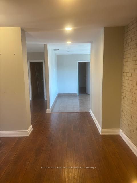#21 - 323 Church Street Property Photo 4