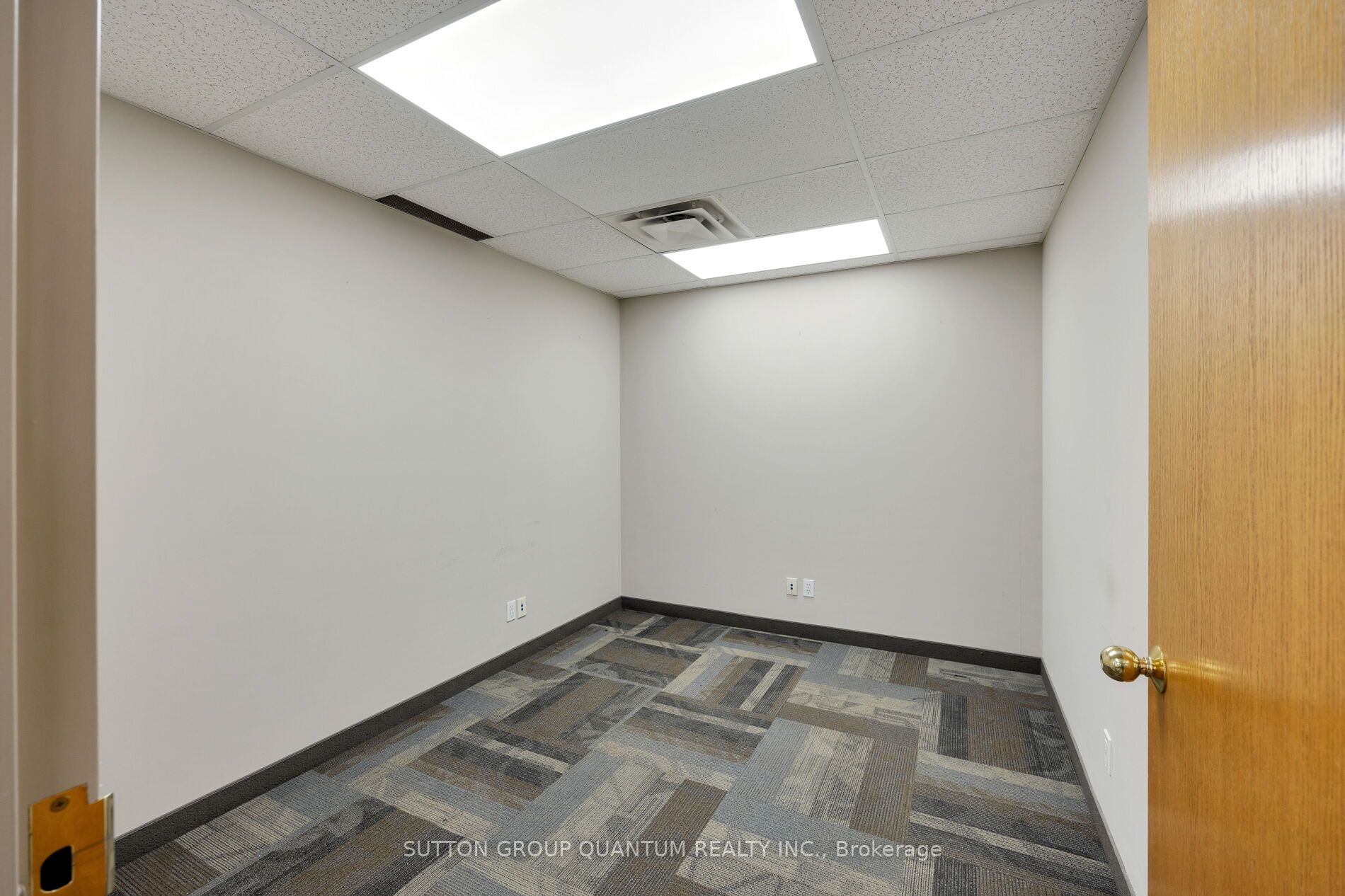 2709 Coventry Road Property Photo 32