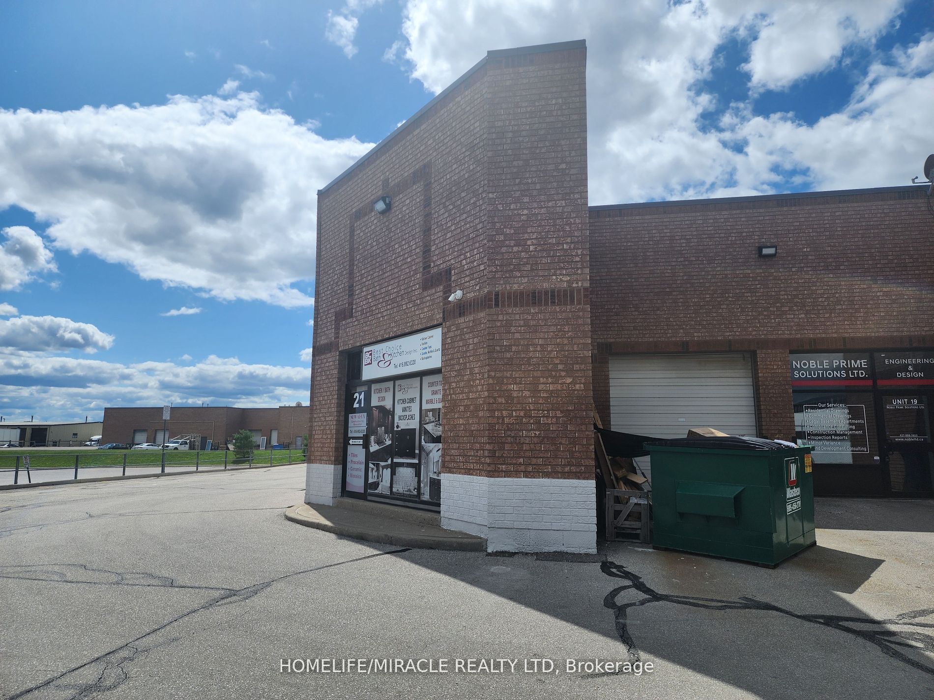 #21 - 2131 Williams Parkway Property Photo 3