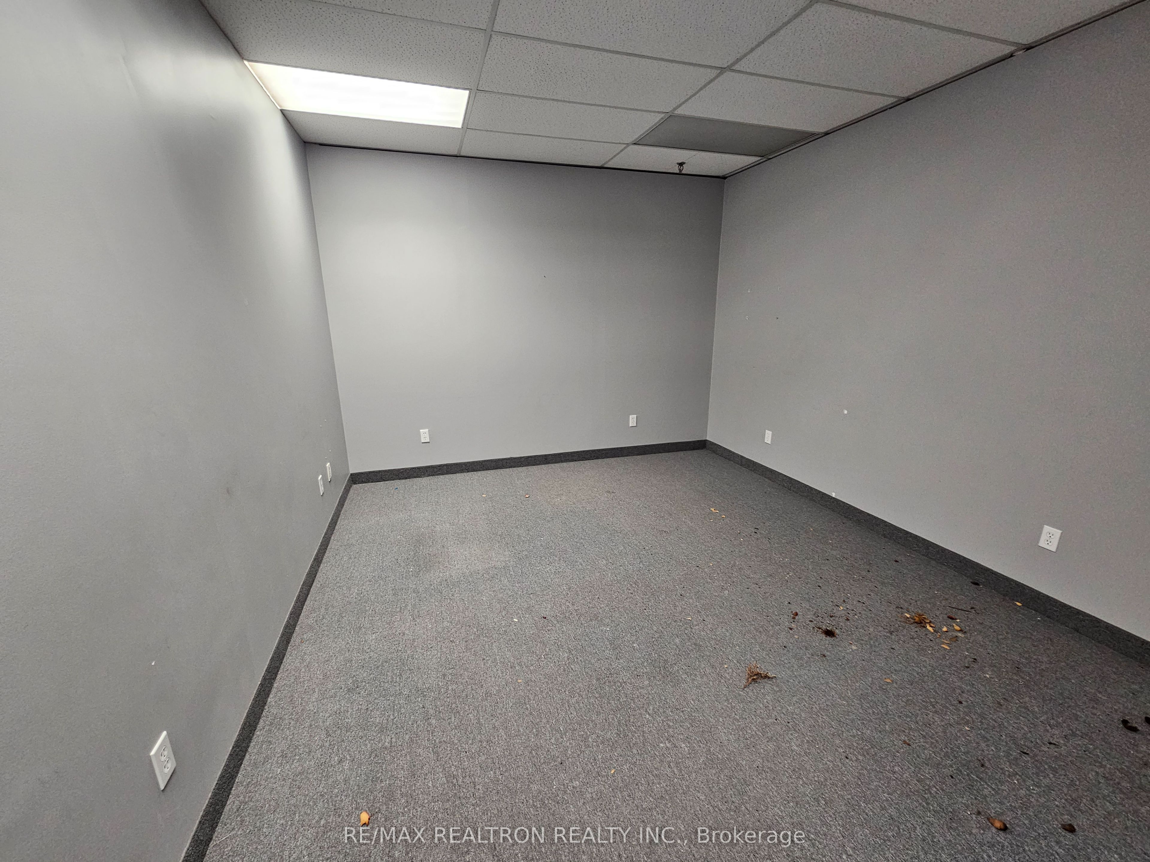 #214 - 125 Norfinch Drive Property Photo 6
