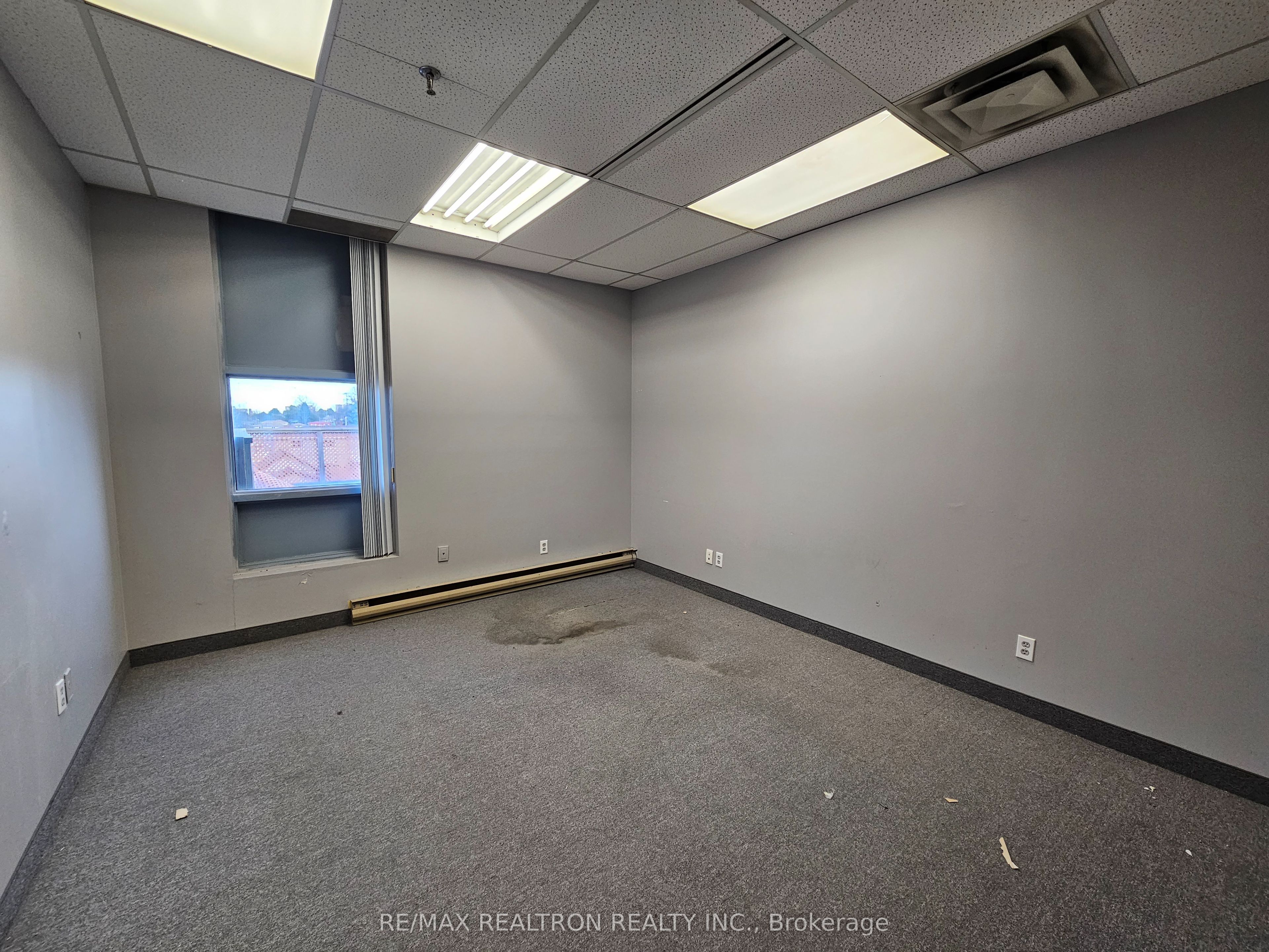 #214 - 125 Norfinch Drive Property Photo 7