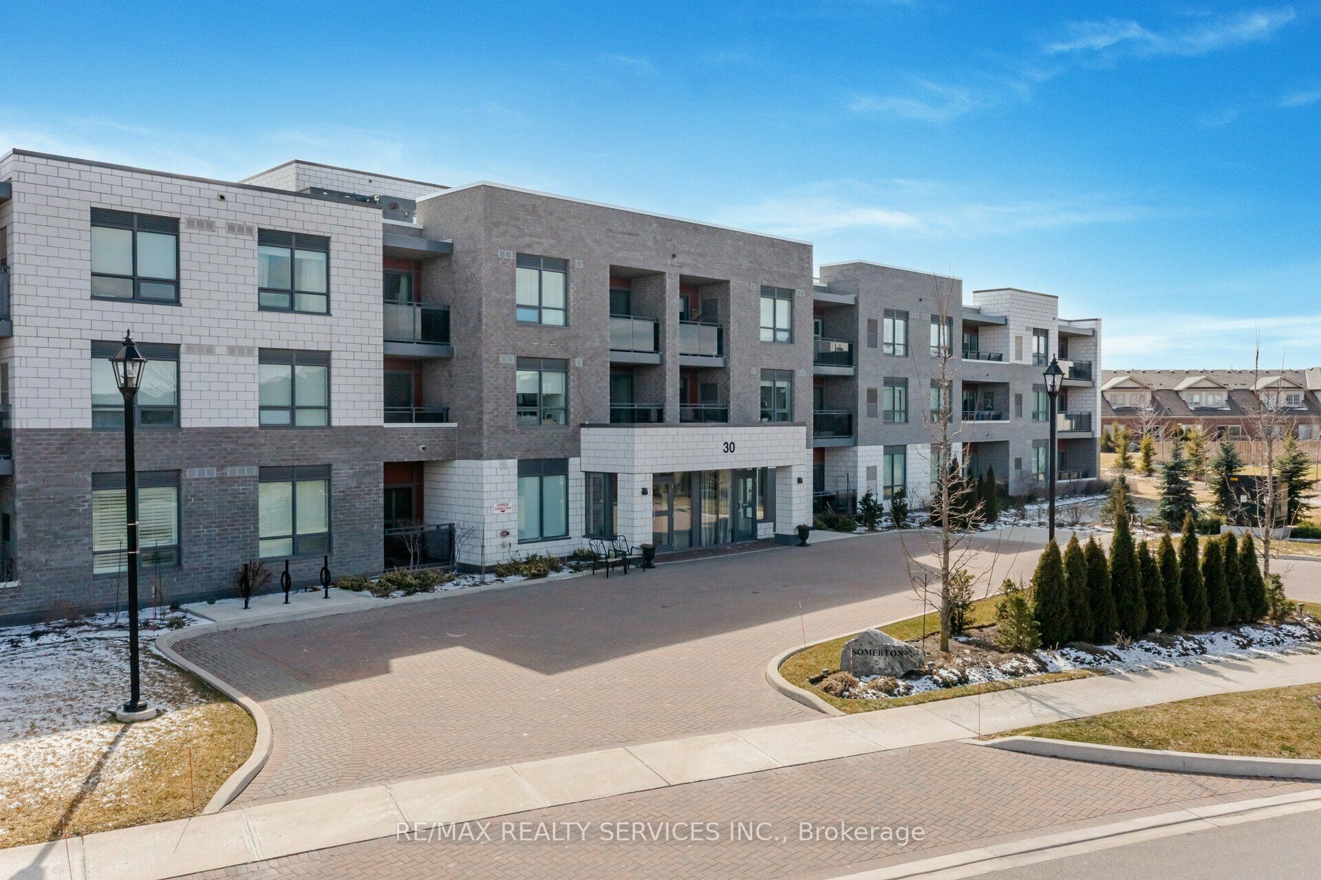 #318 - 30 Via Rosedale Property Photo 1
