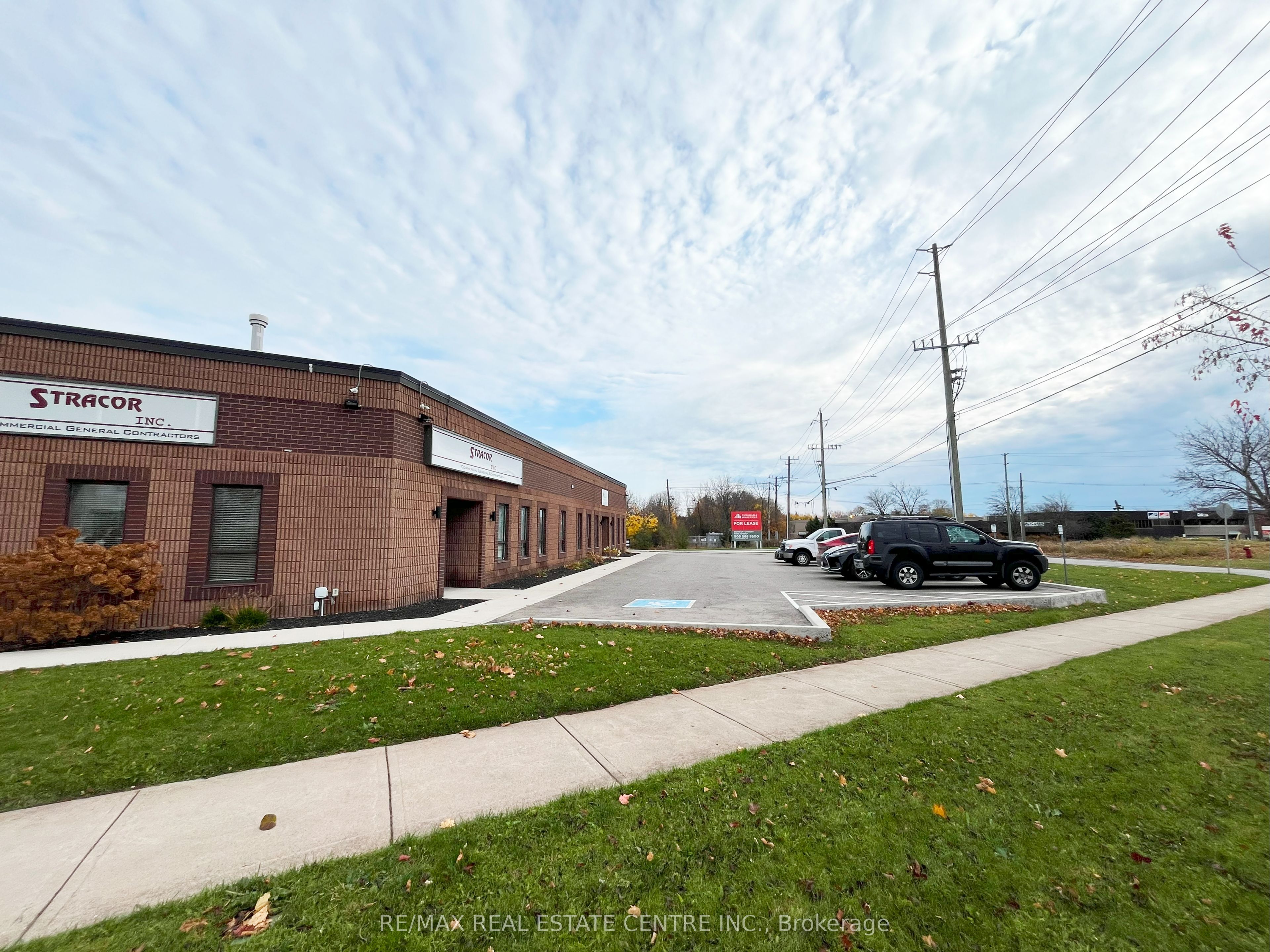 #2 - 2170 Speers Road Property Photo 4