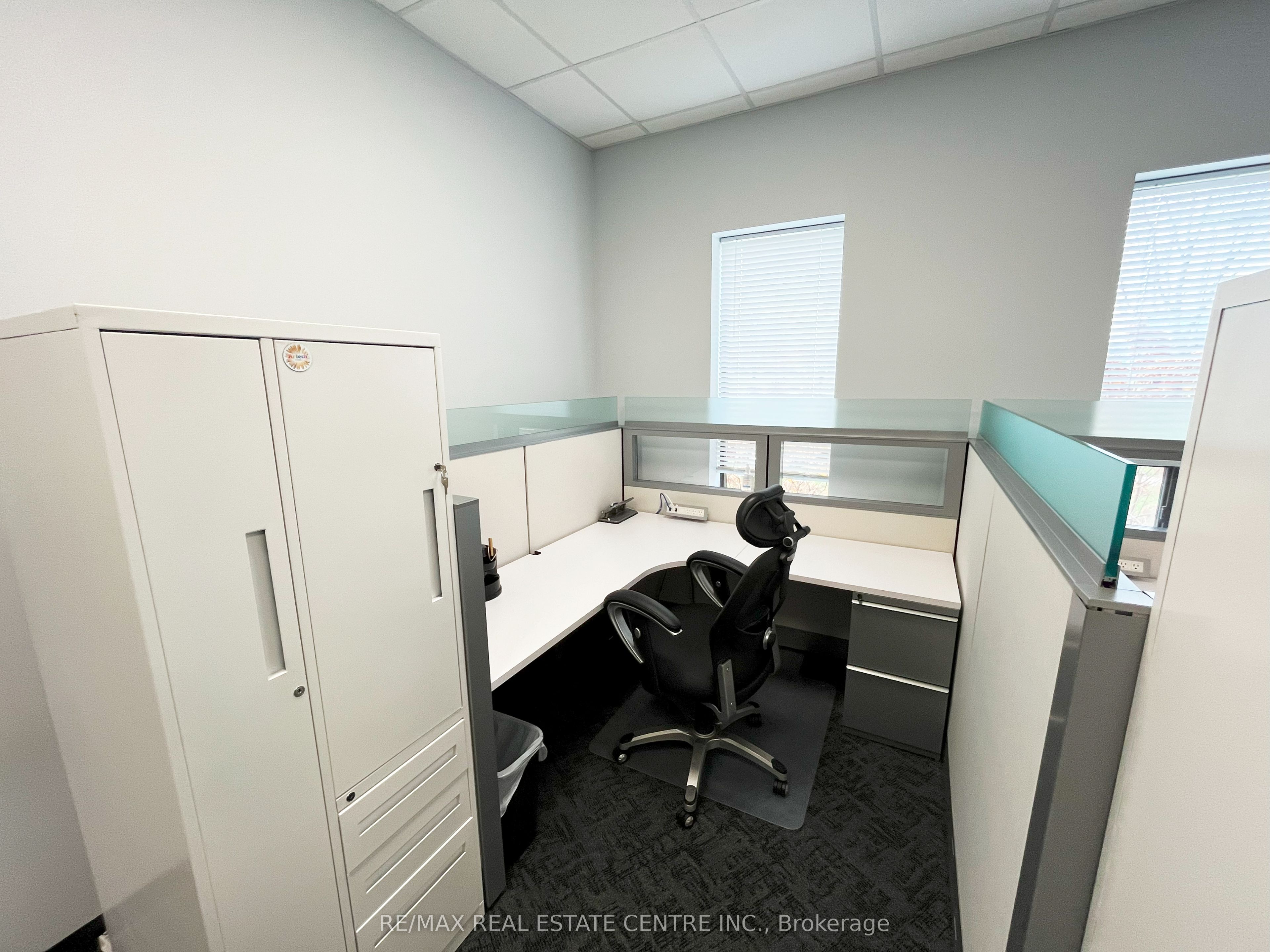#2 - 2170 Speers Road Property Photo 15