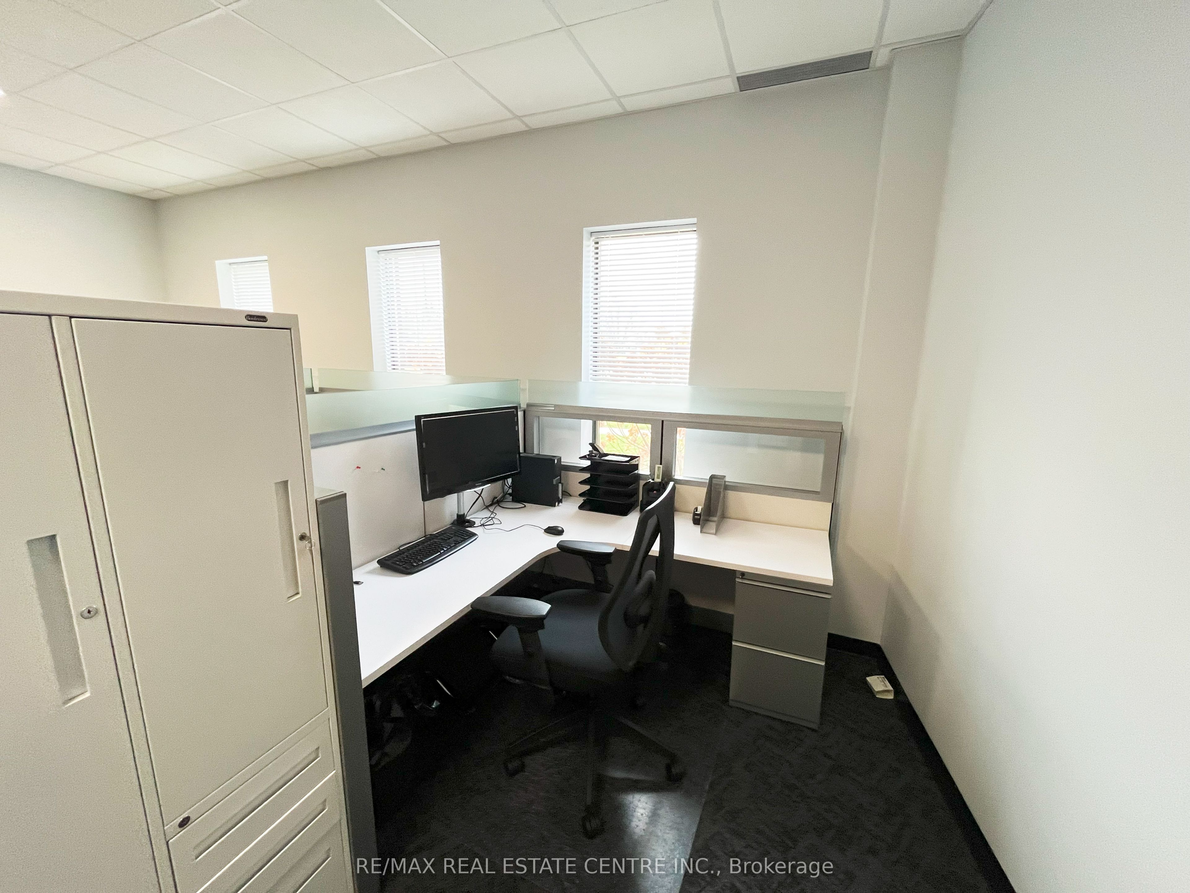 #2 - 2170 Speers Road Property Photo 17