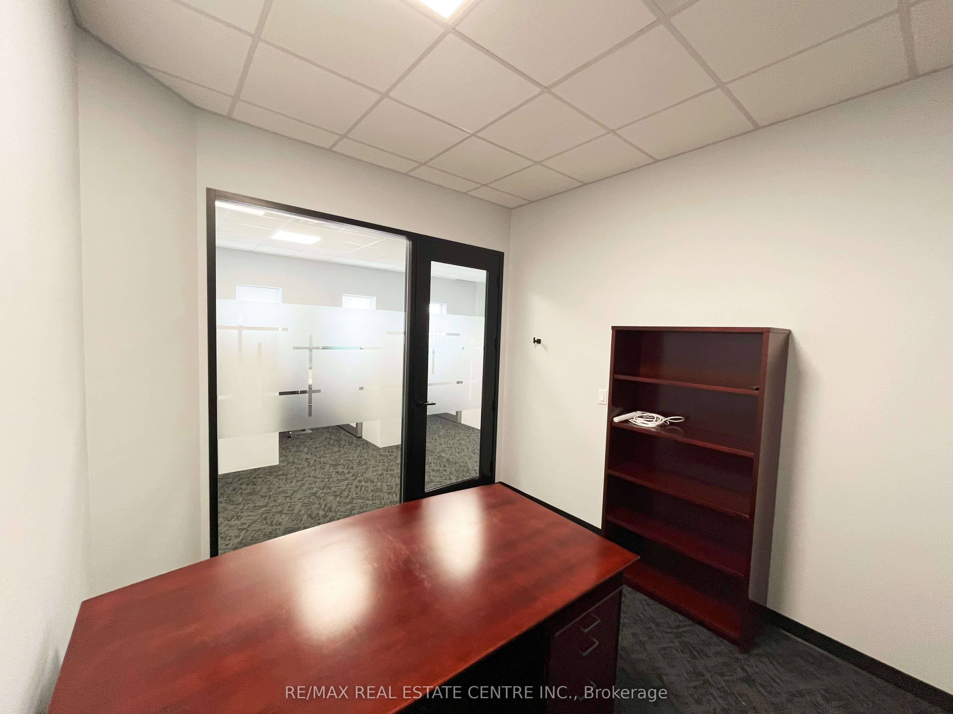 #2 - 2170 Speers Road Property Photo 22