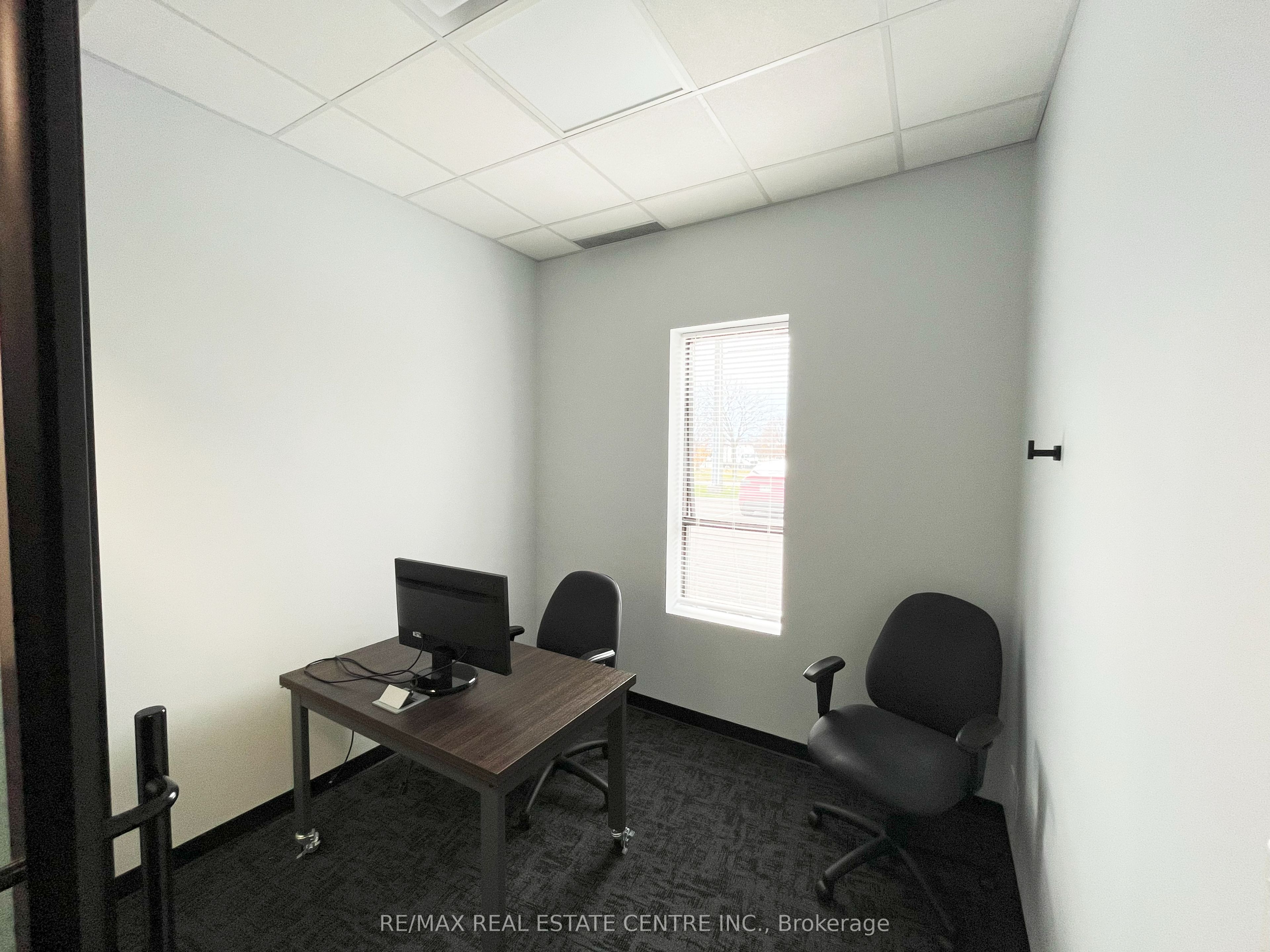 #2 - 2170 Speers Road Property Photo 23