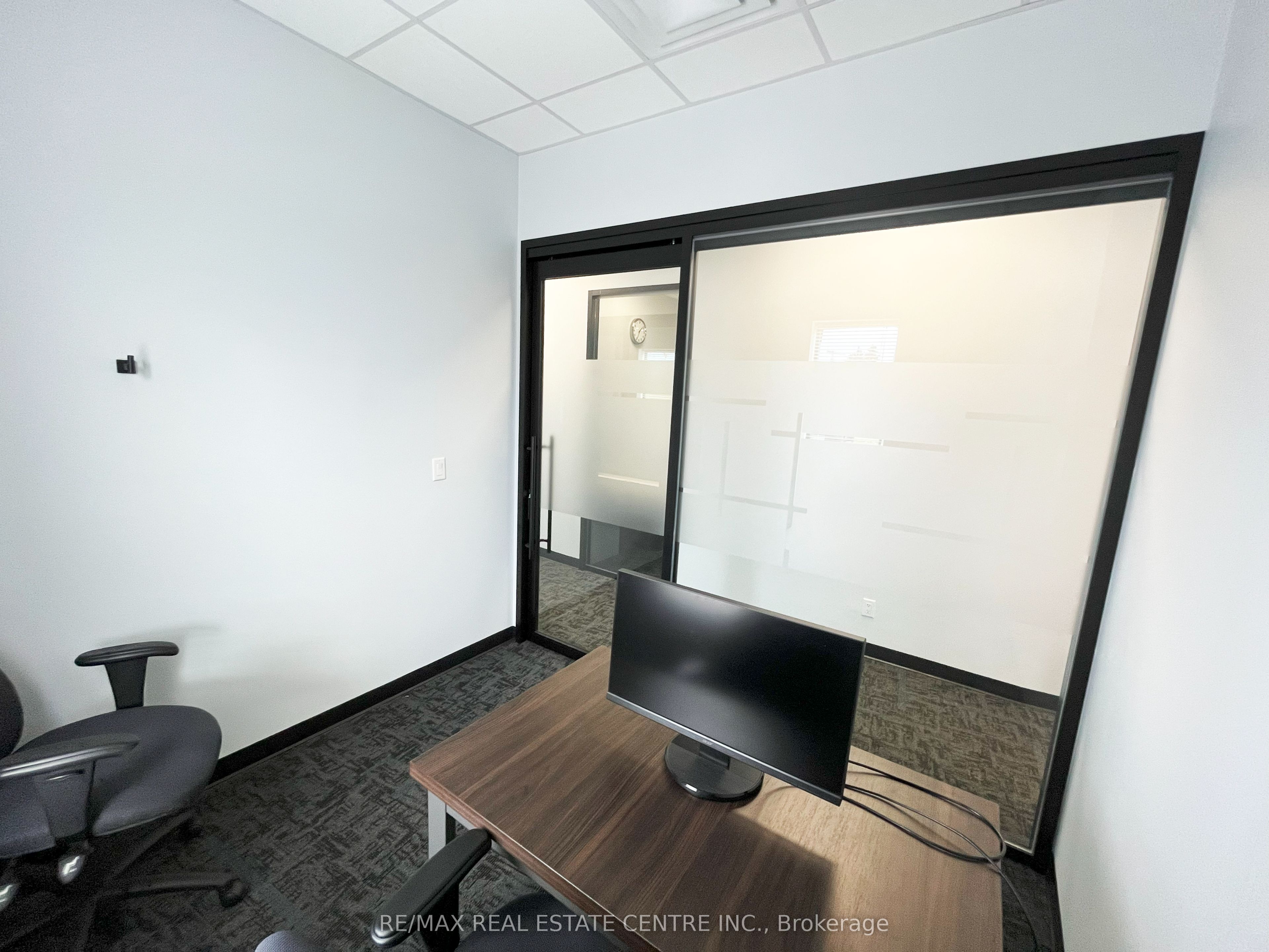 #2 - 2170 Speers Road Property Photo 24