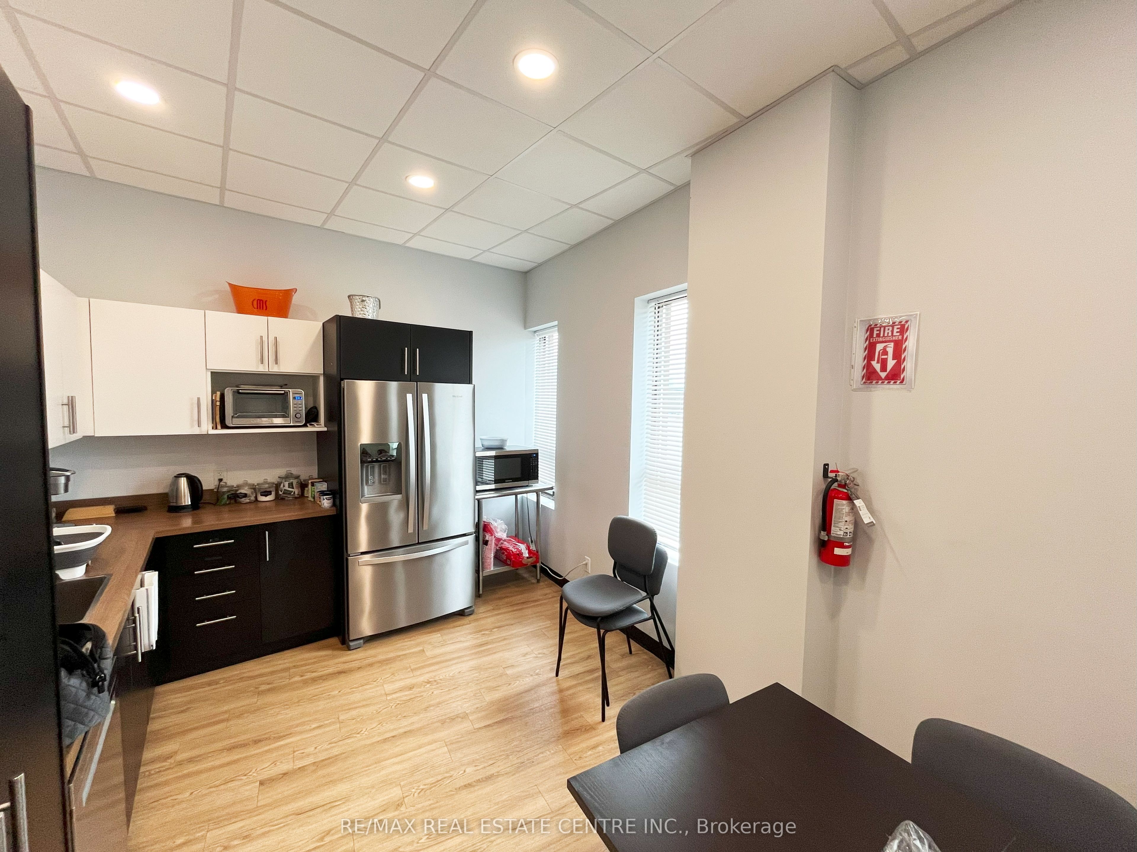 #2 - 2170 Speers Road Property Photo 27