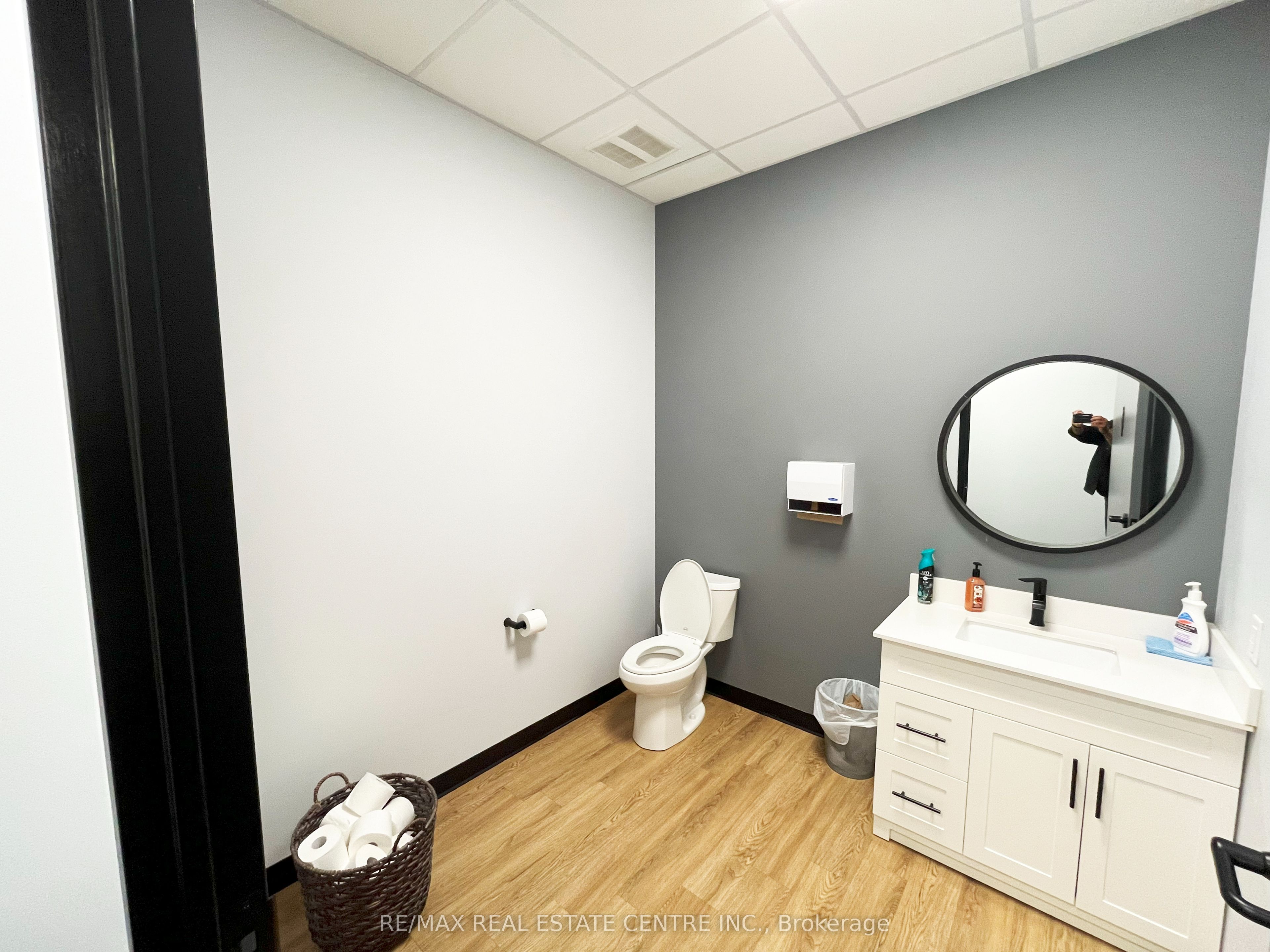 #2 - 2170 Speers Road Property Photo 31