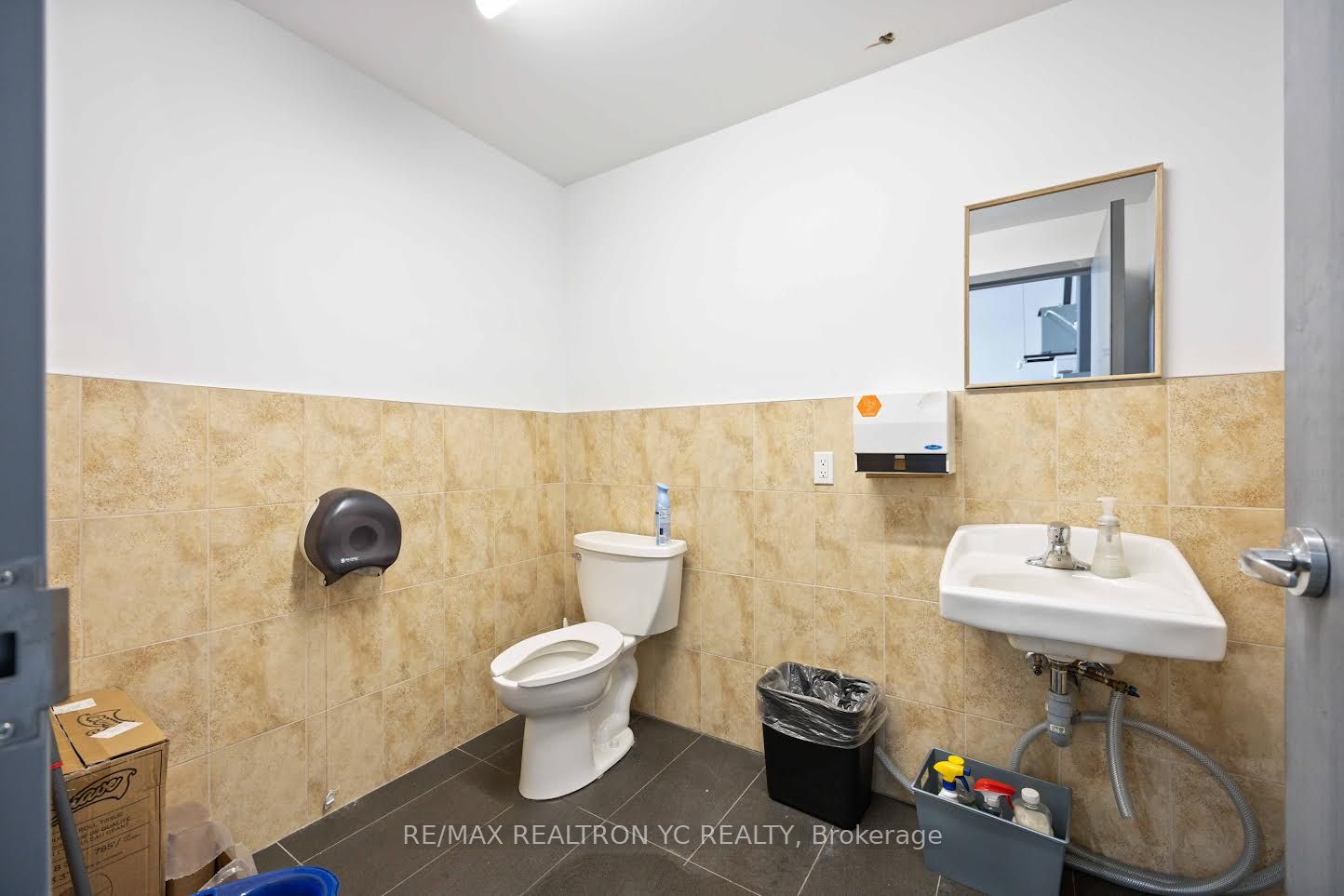 1800 Davenport Road Property Photo 14