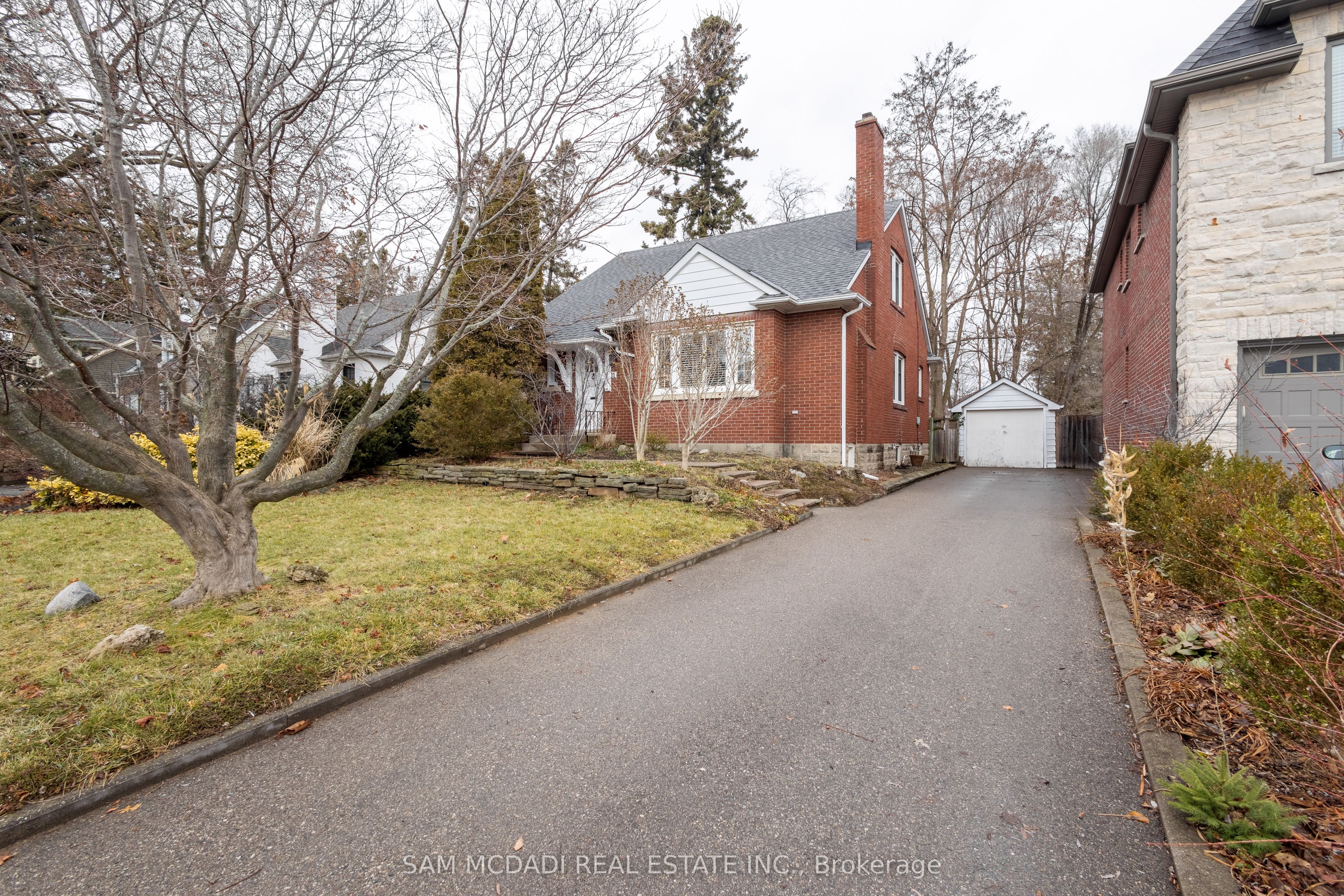 11 Brant Avenue Property Photo 1