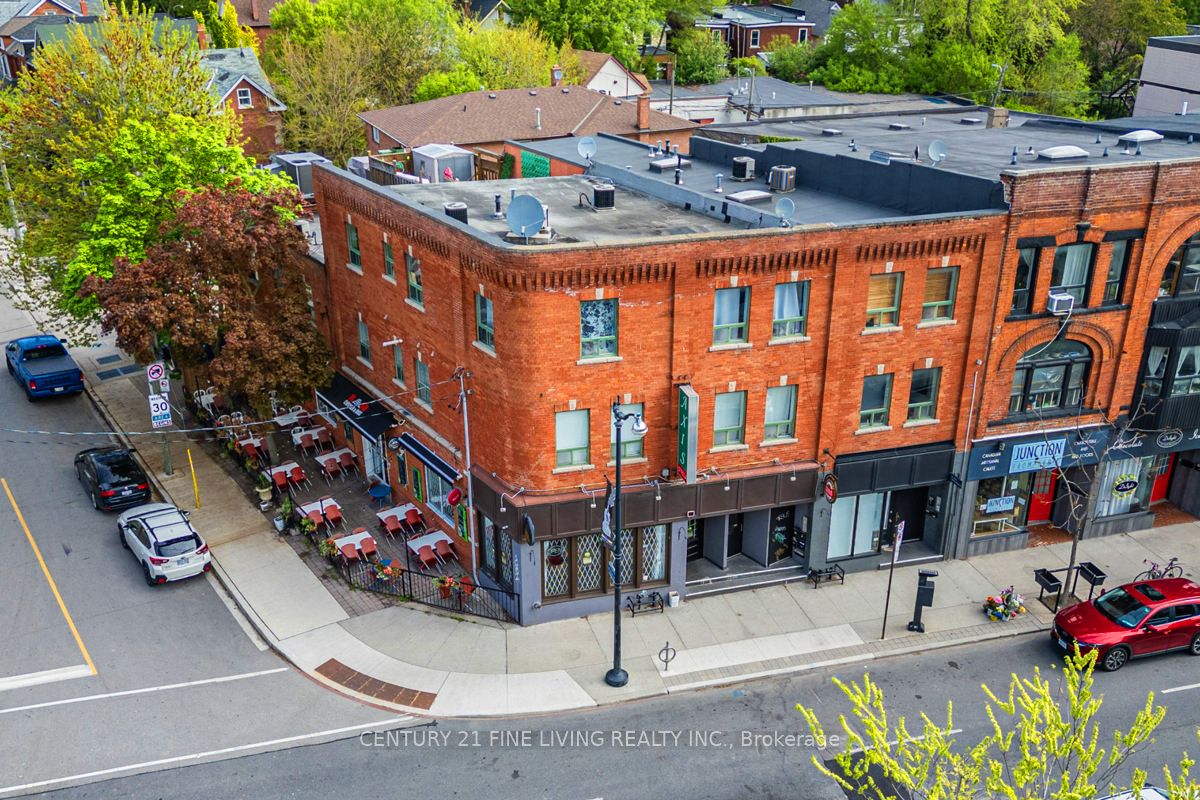 3048 Dundas Street Property Photo 1