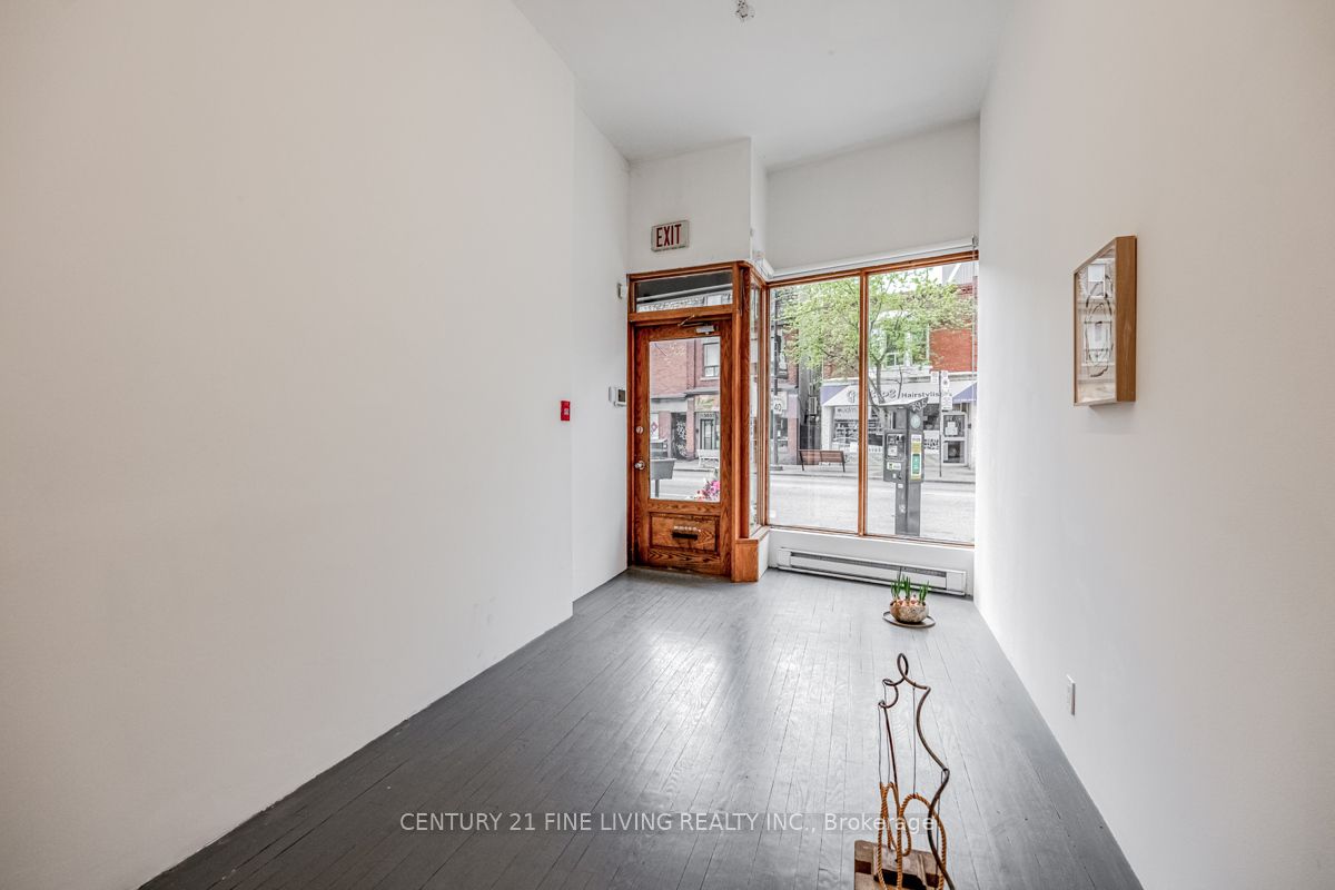 3048 Dundas Street Property Photo 8