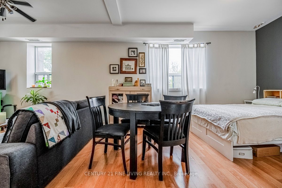 3048 Dundas Street Property Photo 19