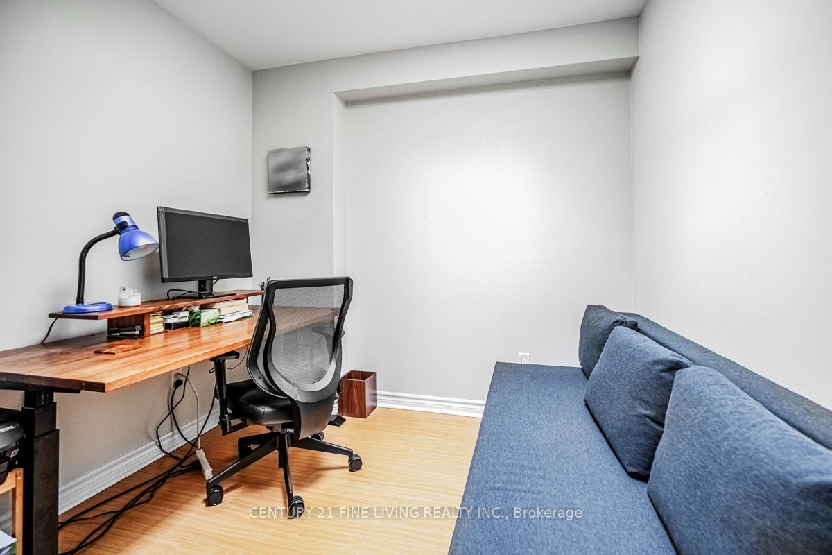 3048 Dundas Street Property Photo 32