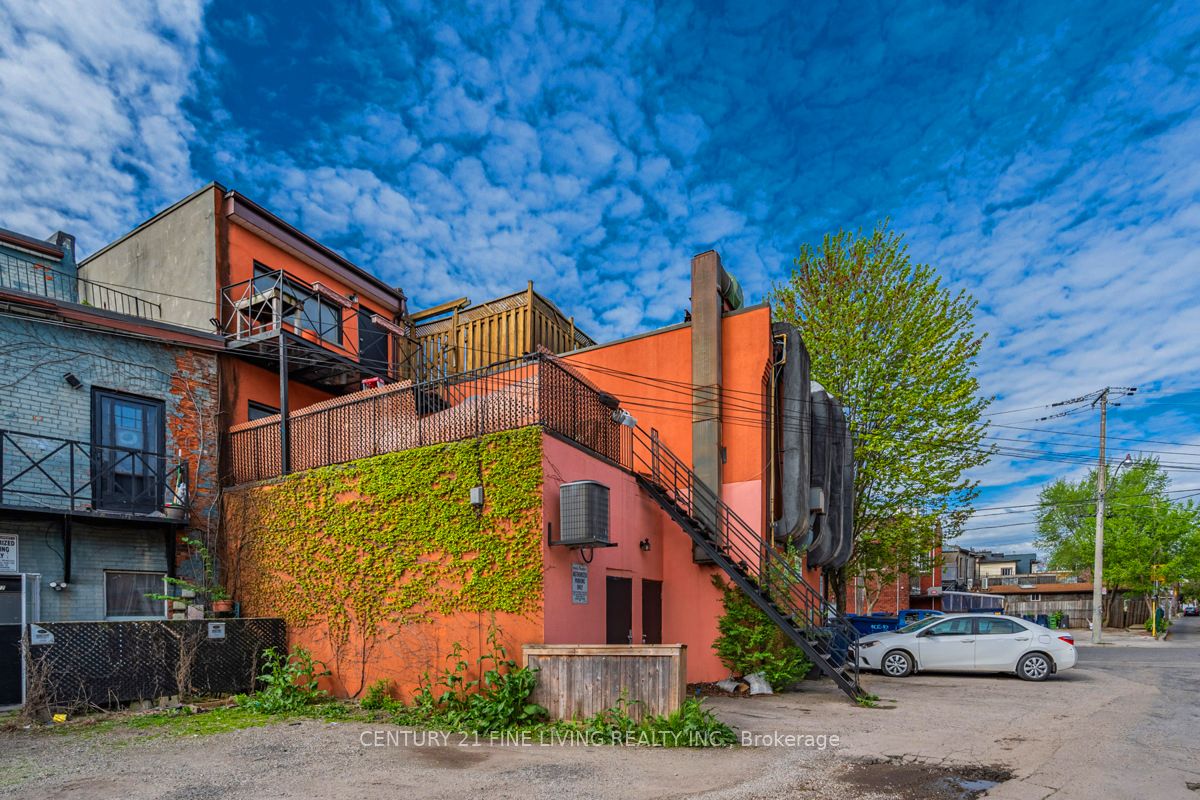 3048 Dundas Street Property Photo 39