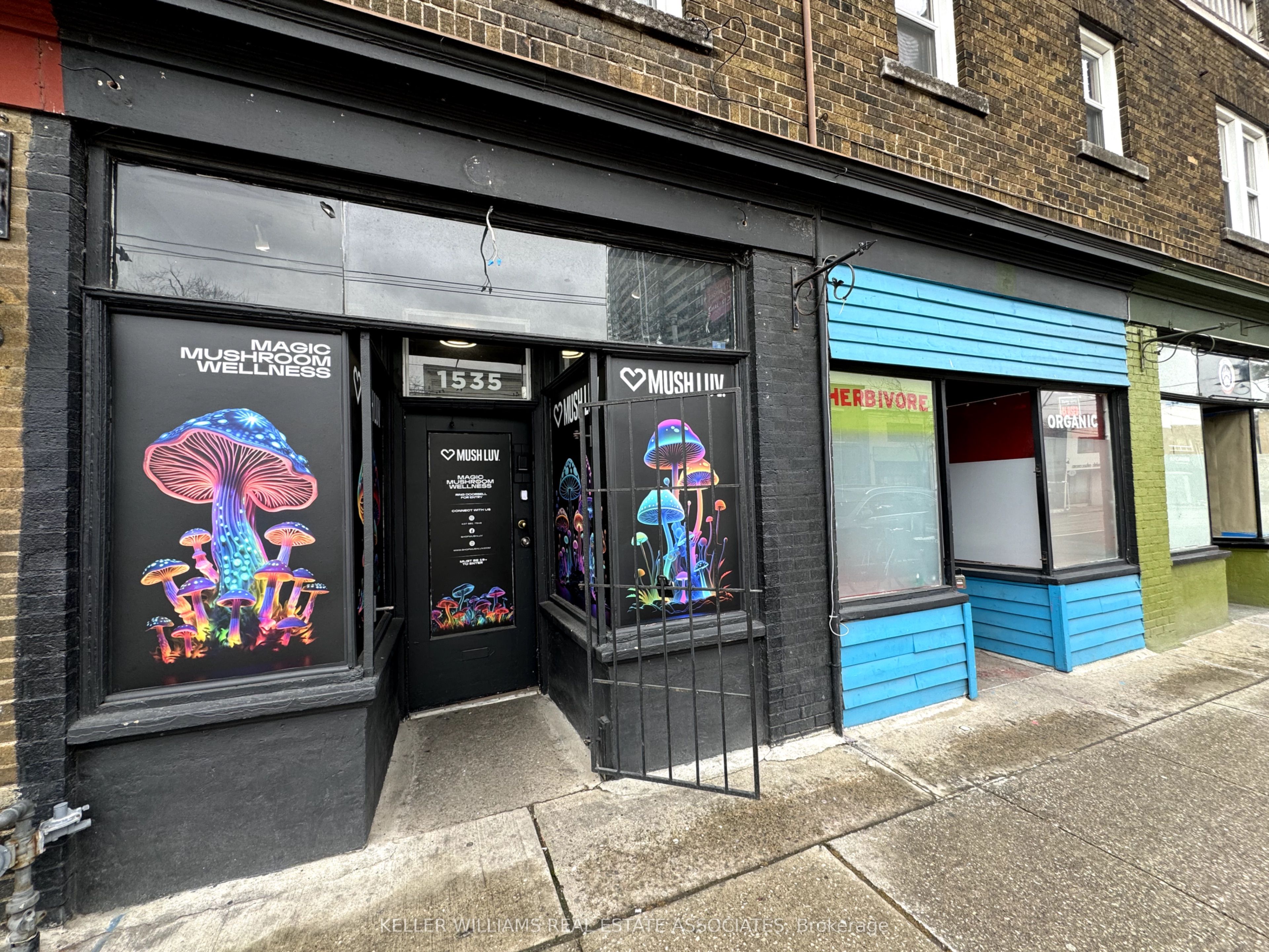 #a - 1537 Queen Street Property Photo 8