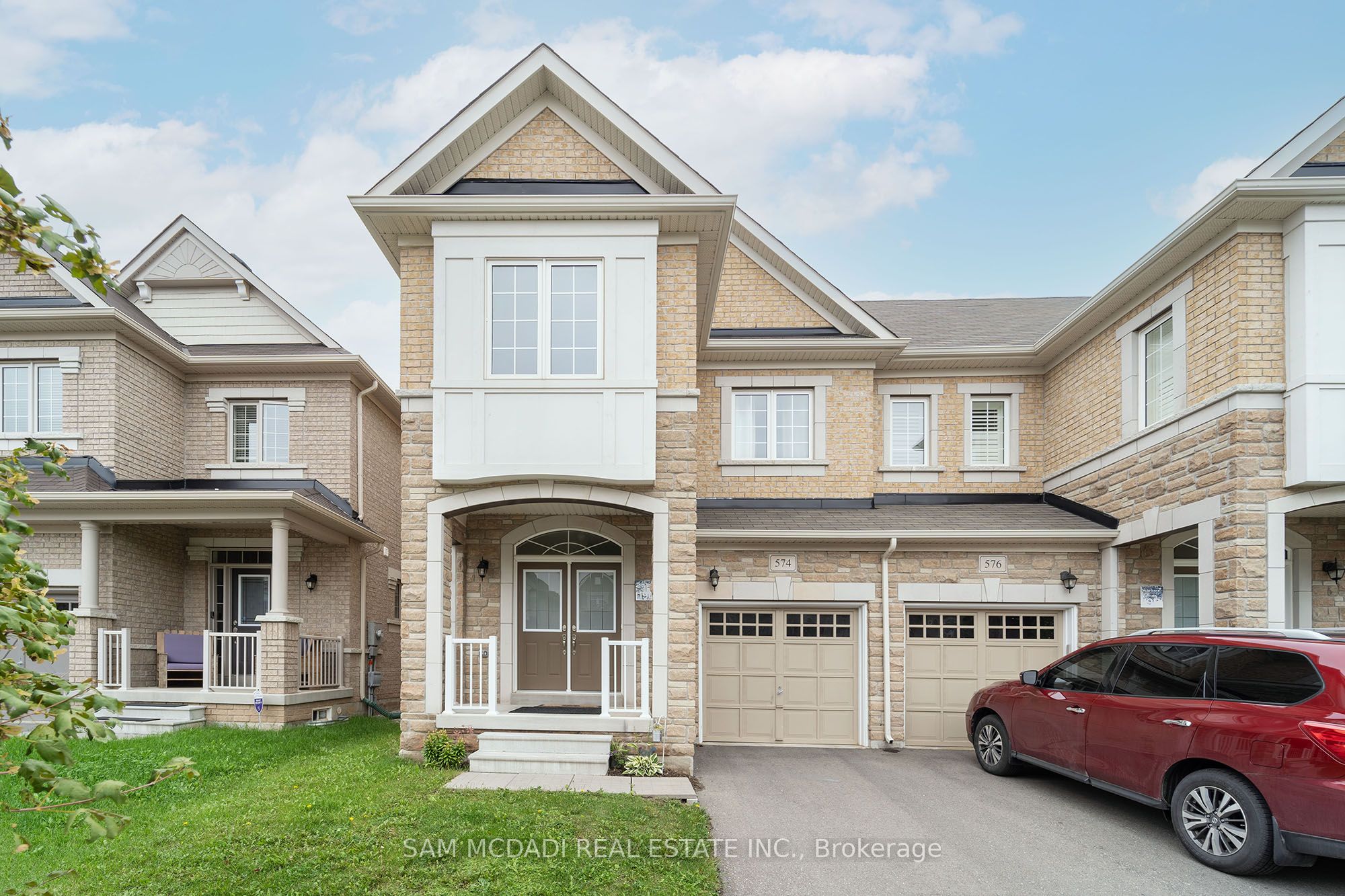 574 Settlers Road Property Photo 1