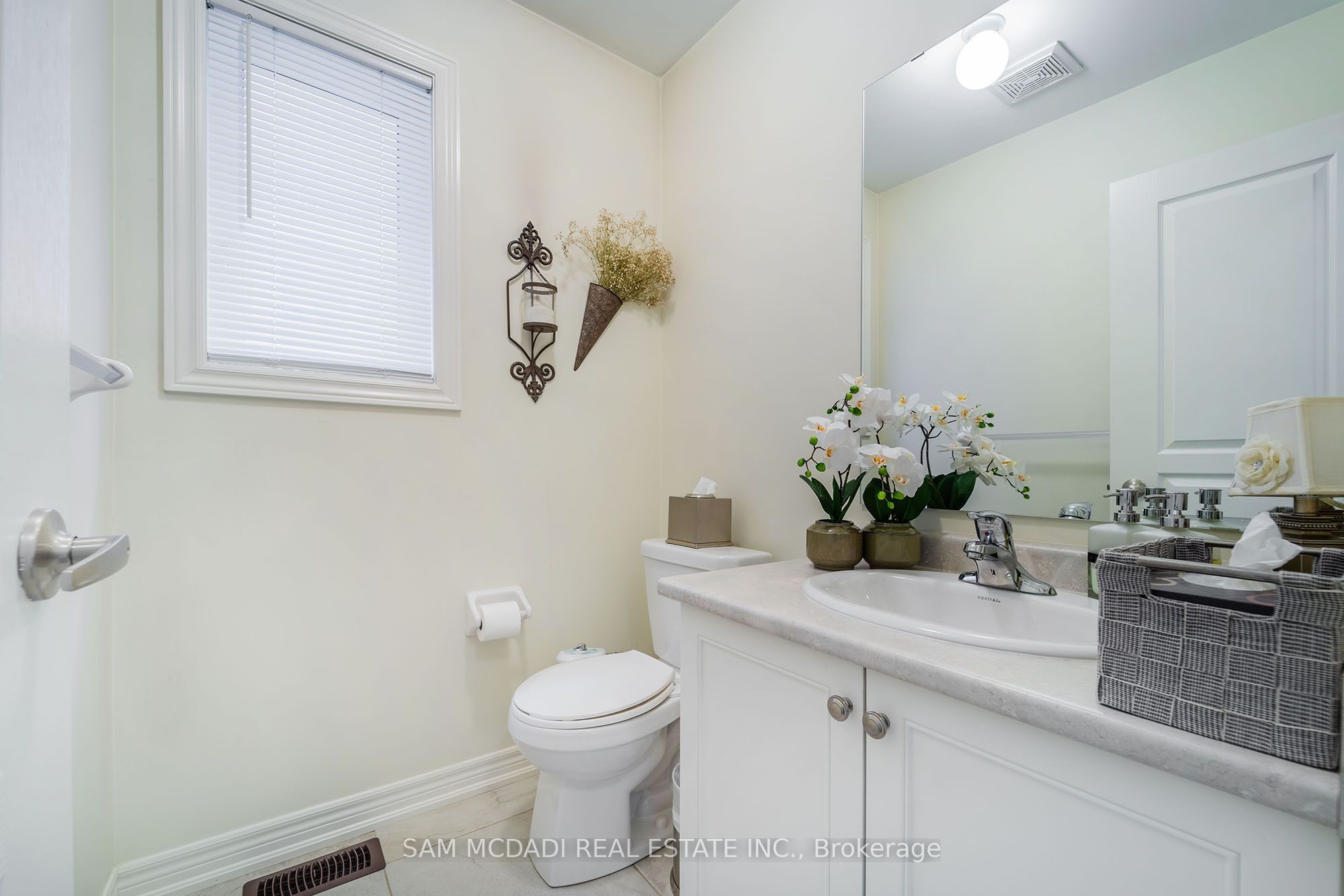 574 Settlers Road Property Photo 5