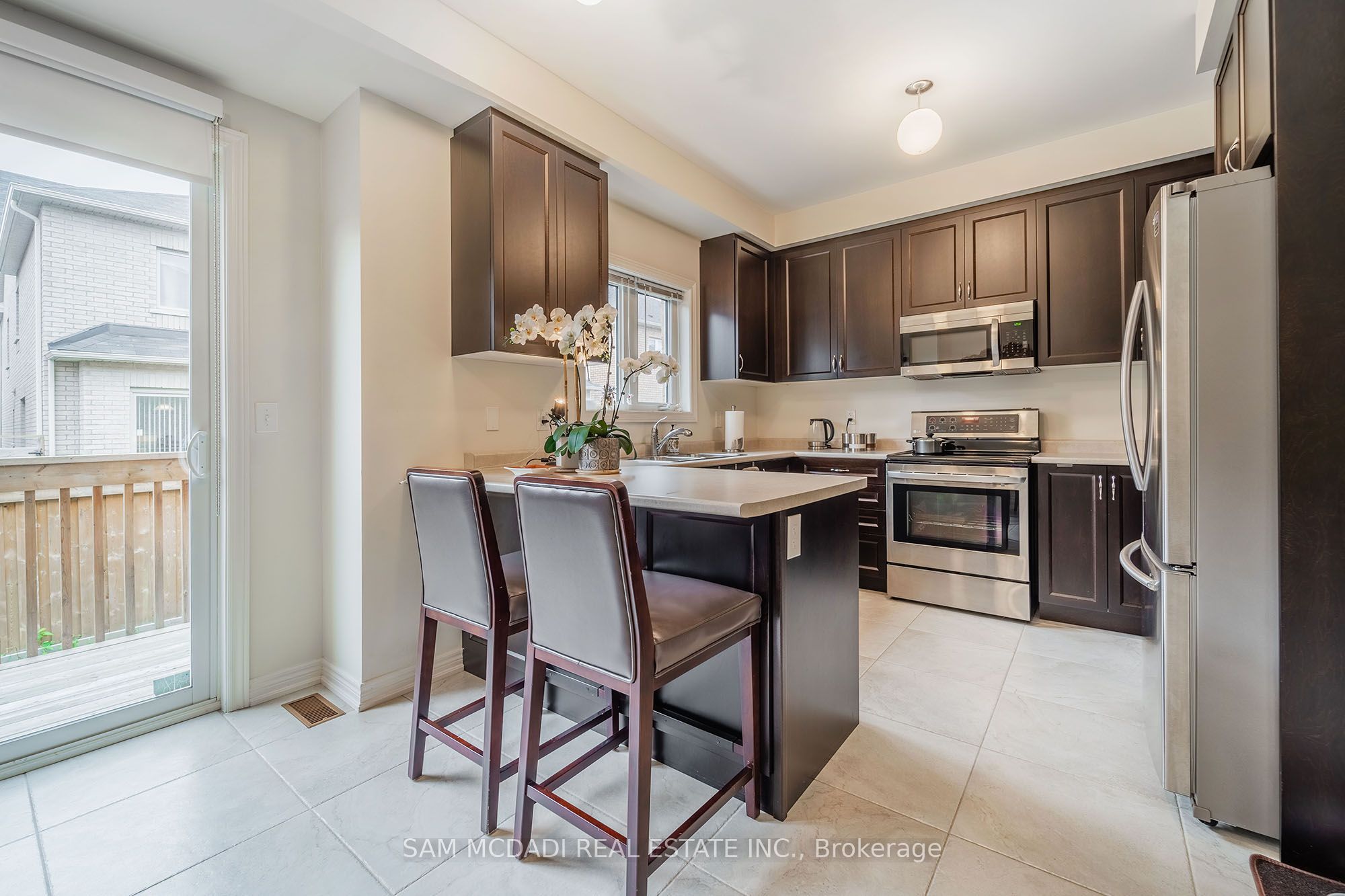 574 Settlers Road Property Photo 8