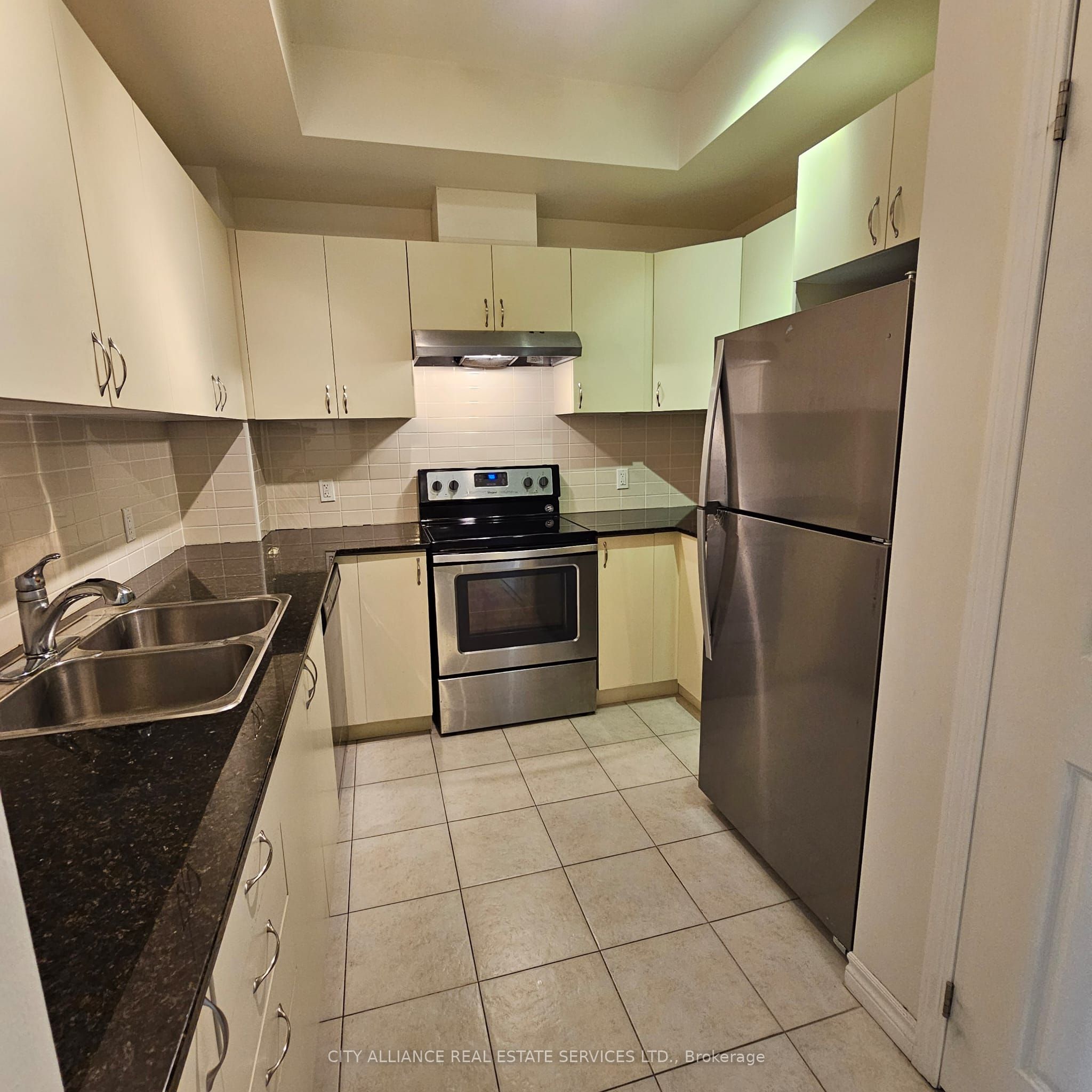 2522 Keele Street 512 Property Photo 5