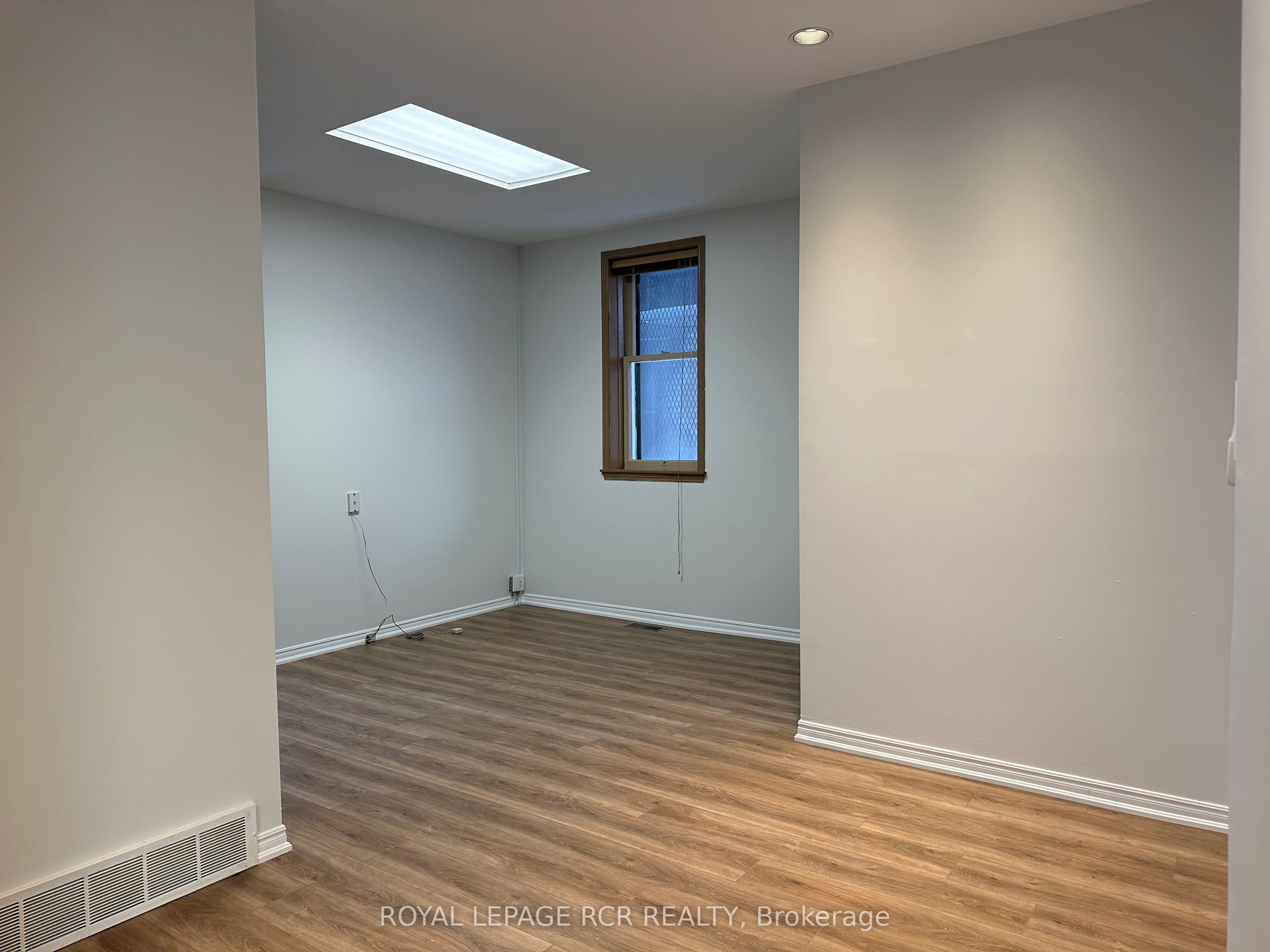 #main - 5 Mill Street Property Photo 6