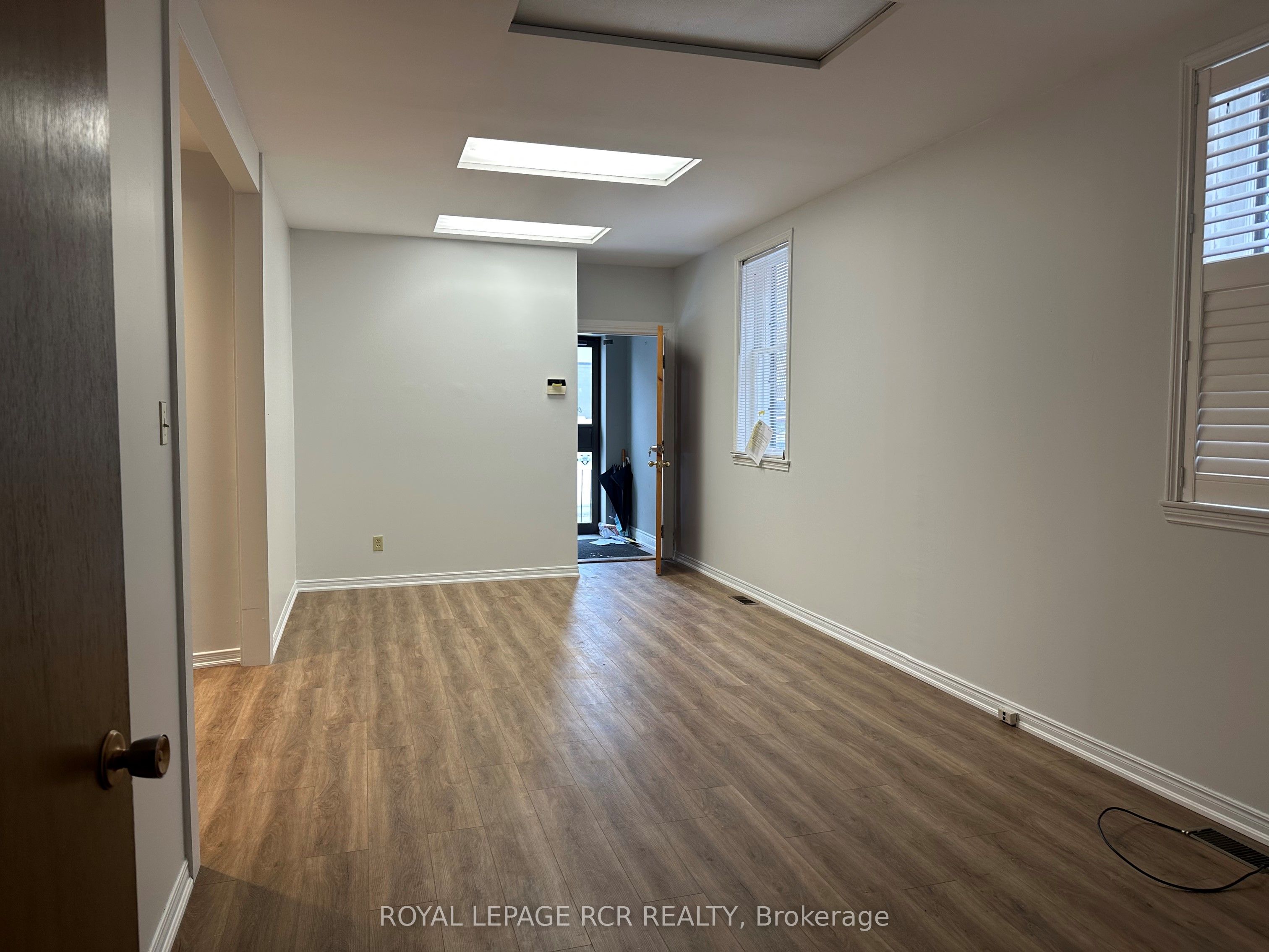 #main - 5 Mill Street Property Photo 9