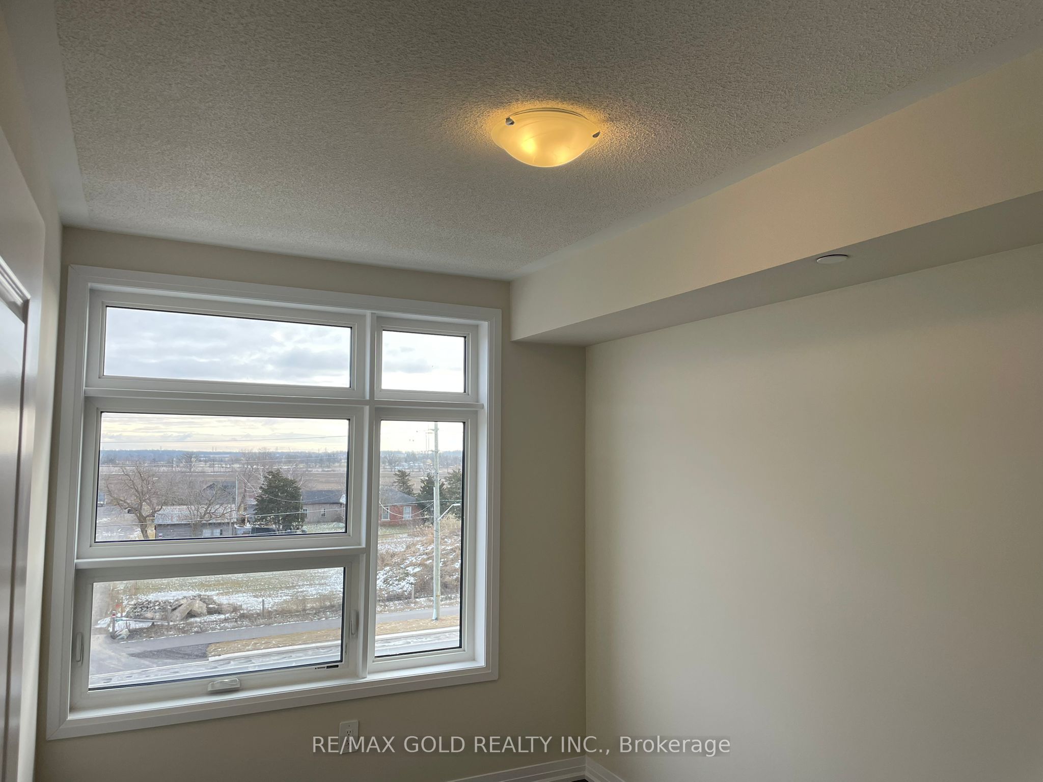 #414 - 1581 Rose Way Property Photo 9