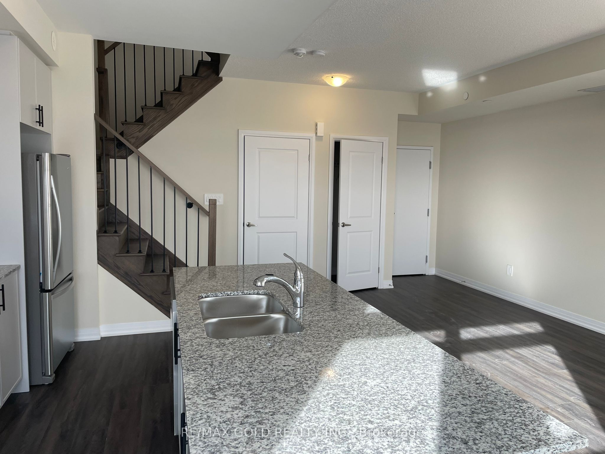 #414 - 1581 Rose Way Property Photo 11