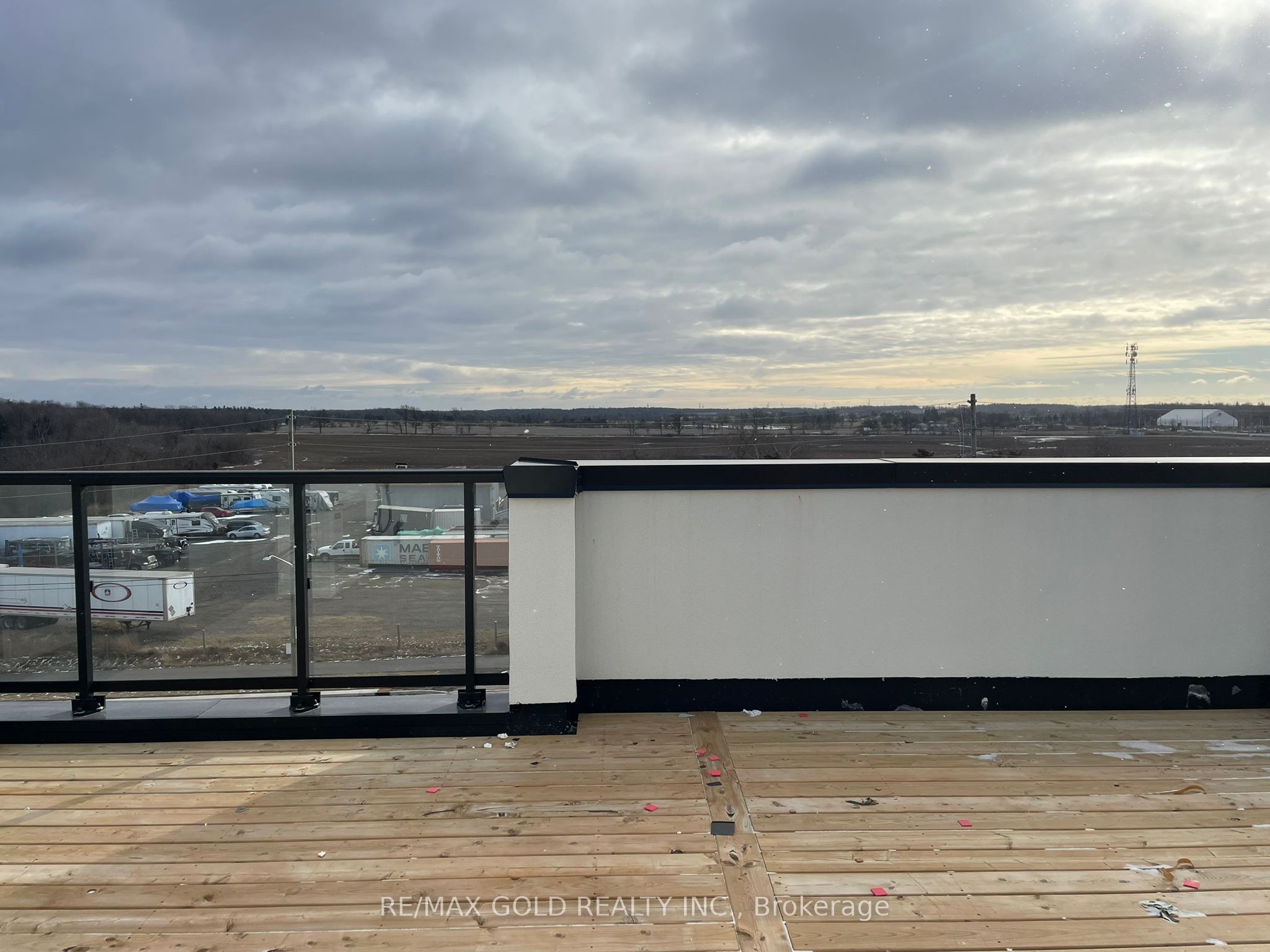 #414 - 1581 Rose Way Property Photo 16