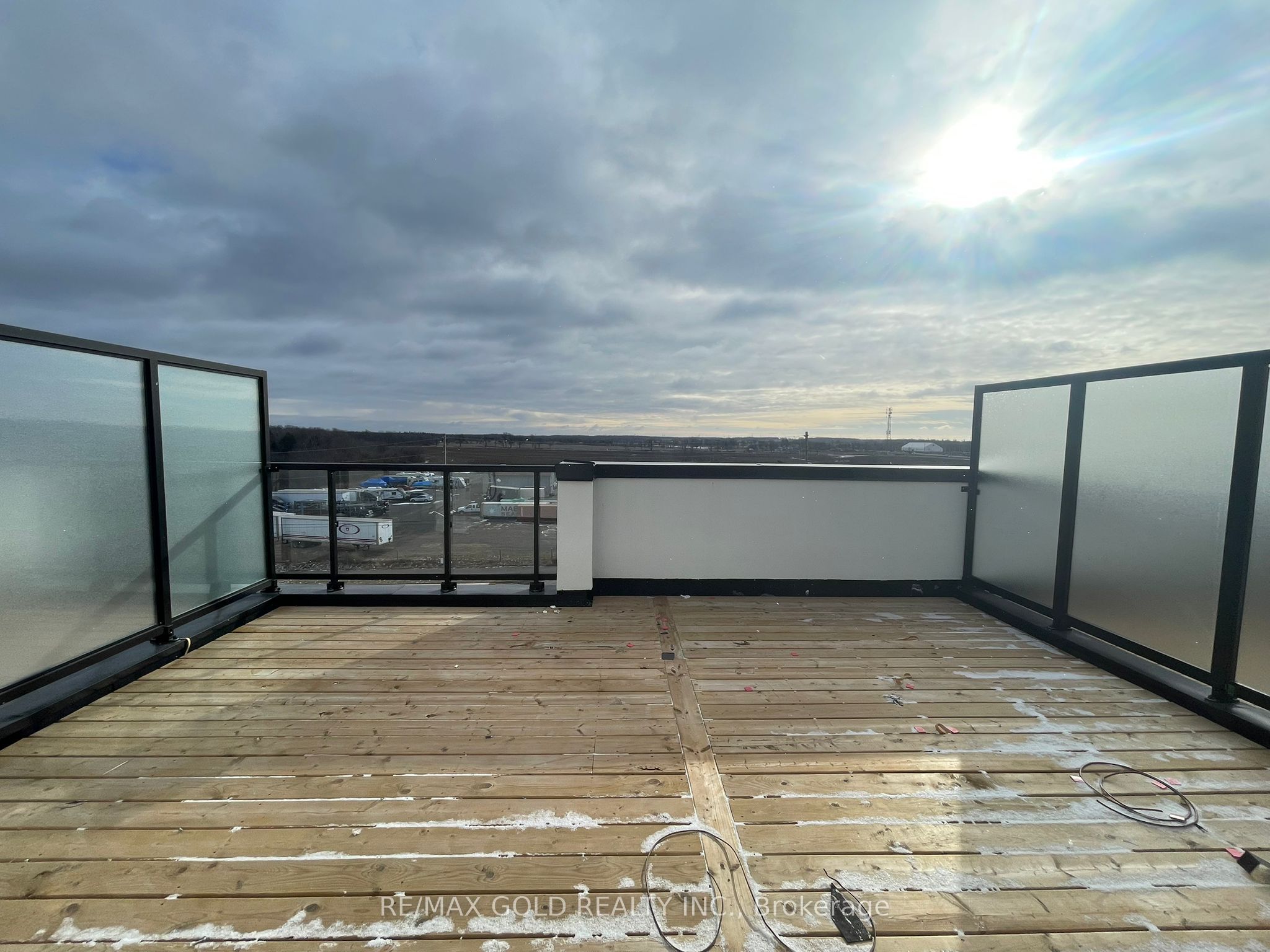 #414 - 1581 Rose Way Property Photo 17