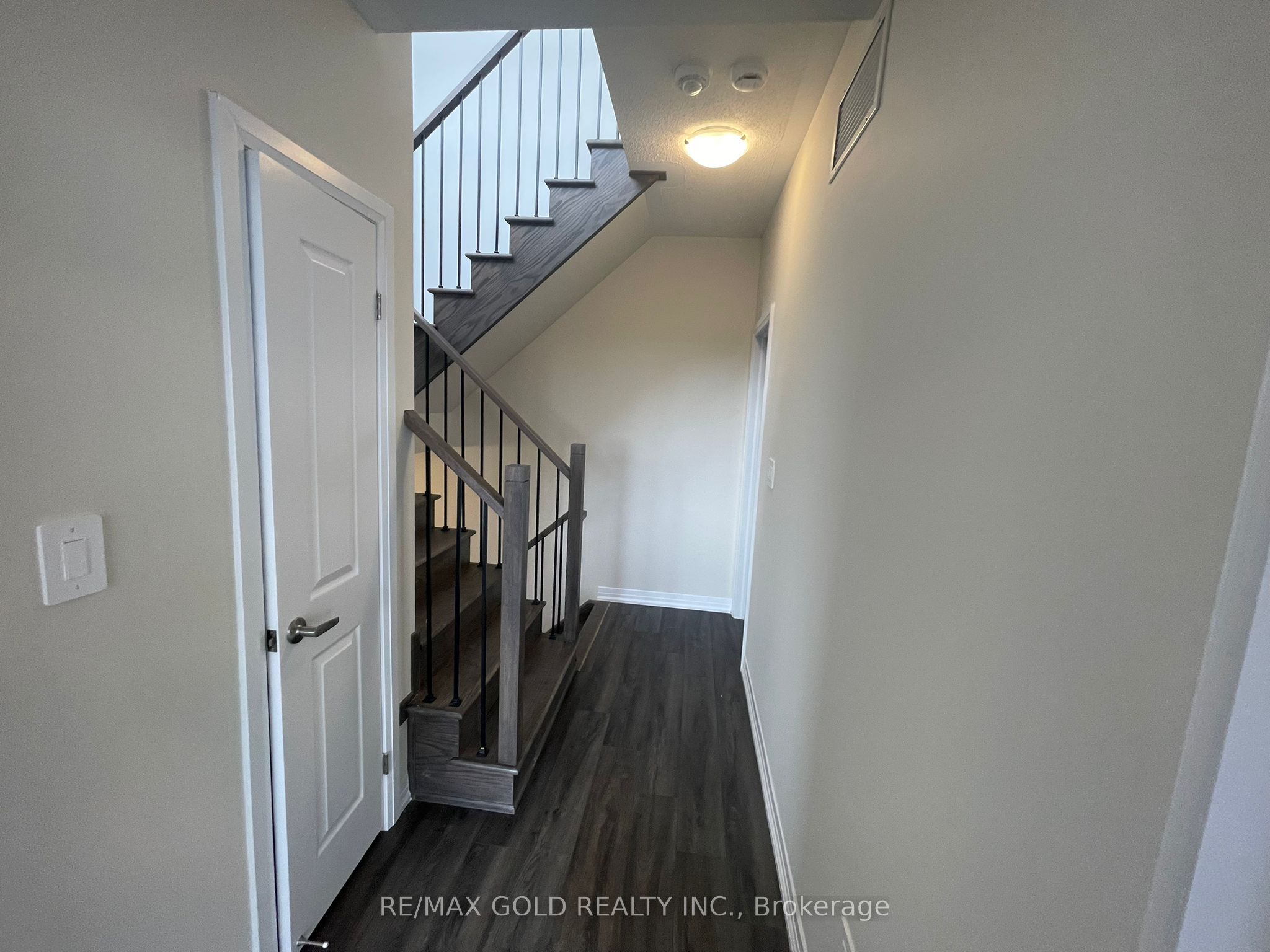 #414 - 1581 Rose Way Property Photo 19