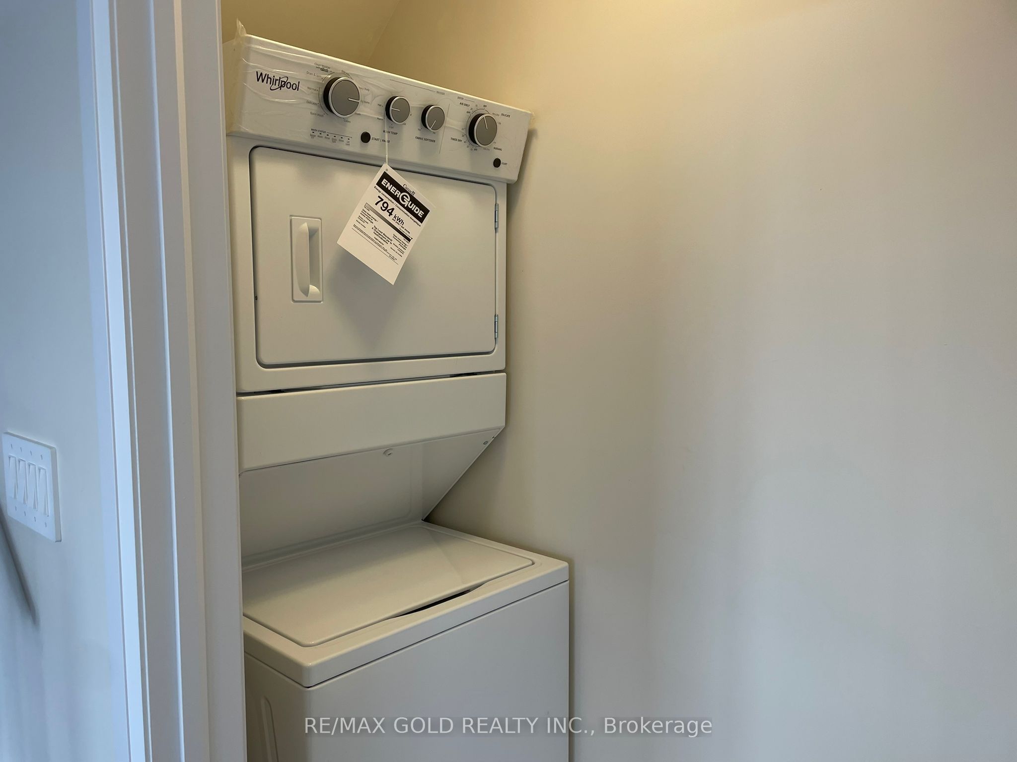 #414 - 1581 Rose Way Property Photo 21