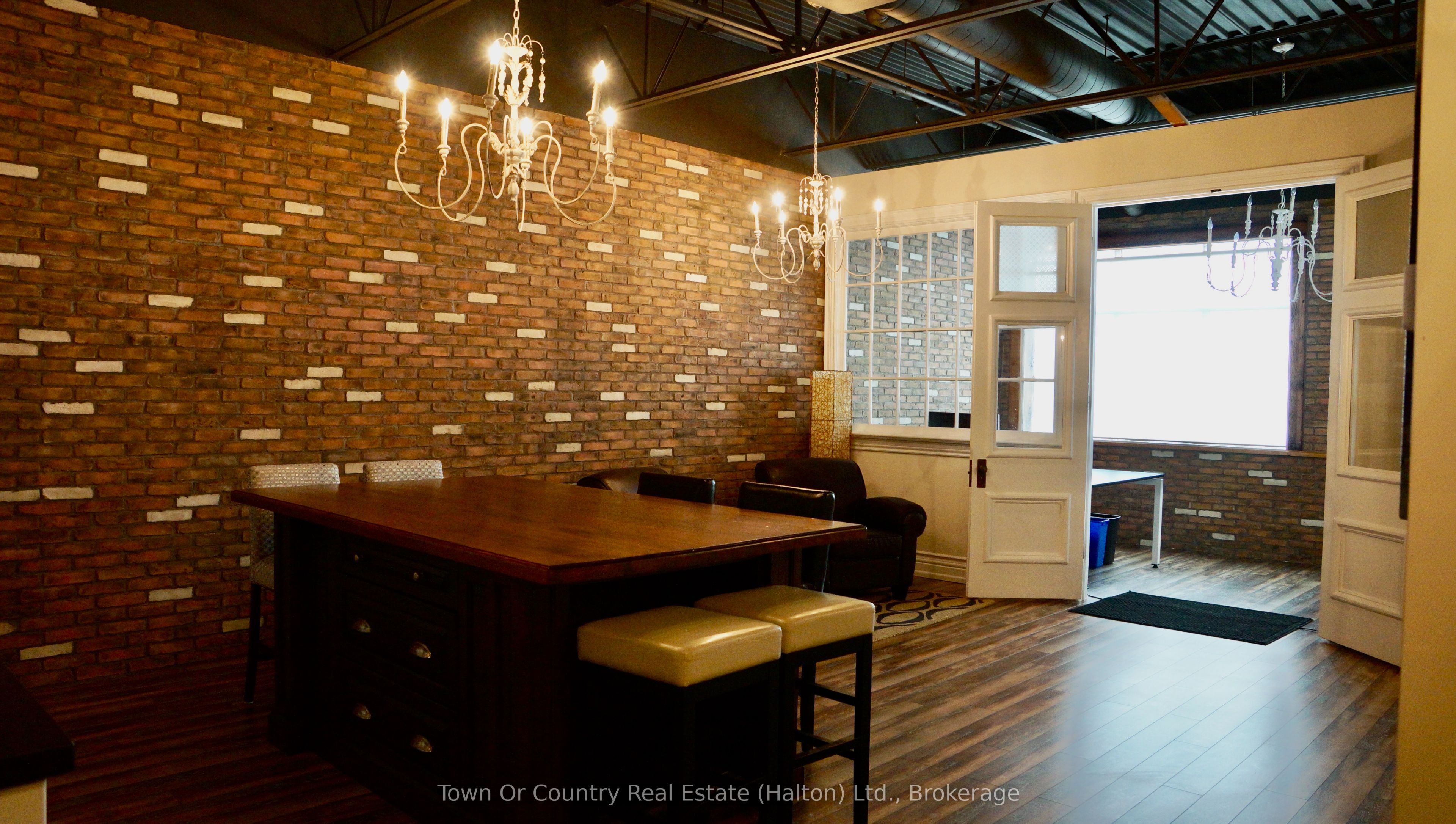 #226 - 336 Bronte Street Property Photo 6