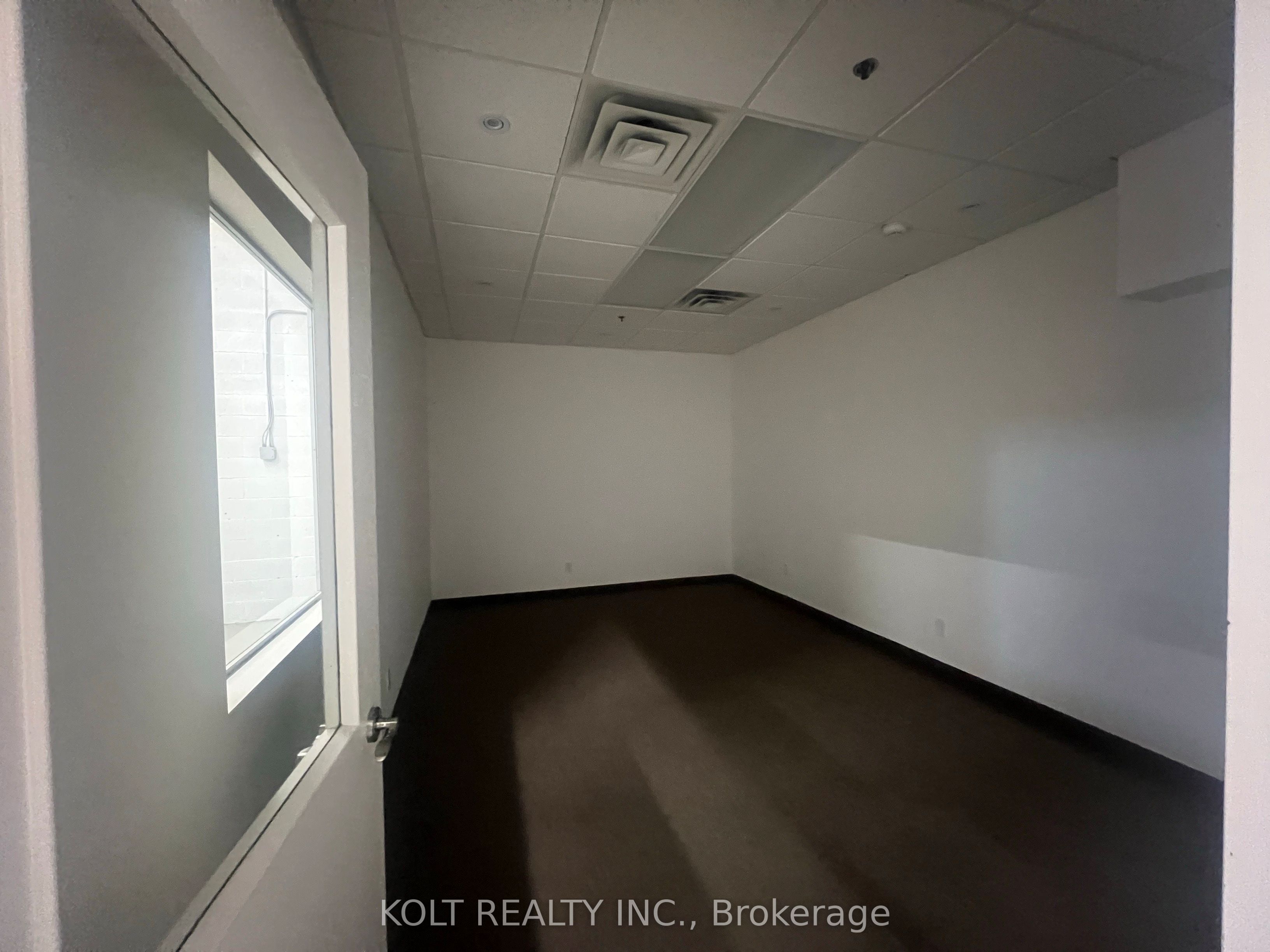 #8 - 5266 General Road Property Photo 6