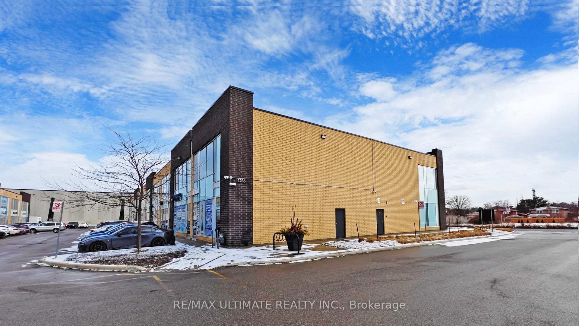 #17 - 1235 Queensway Way Property Photo 1