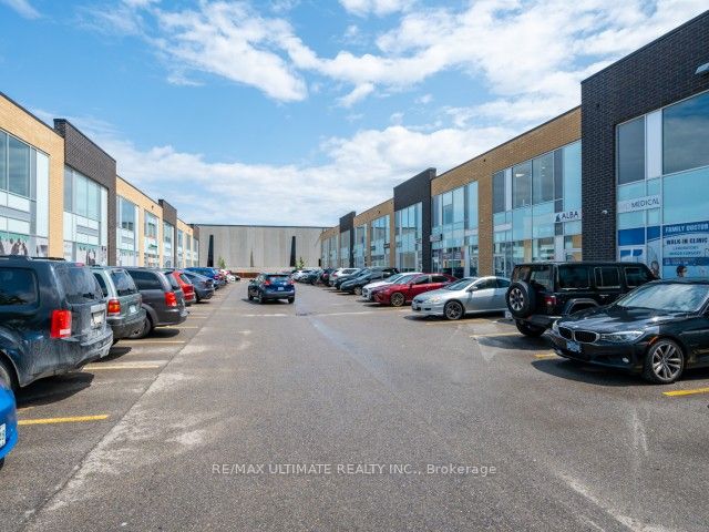 #17 - 1235 Queensway Way Property Photo 2