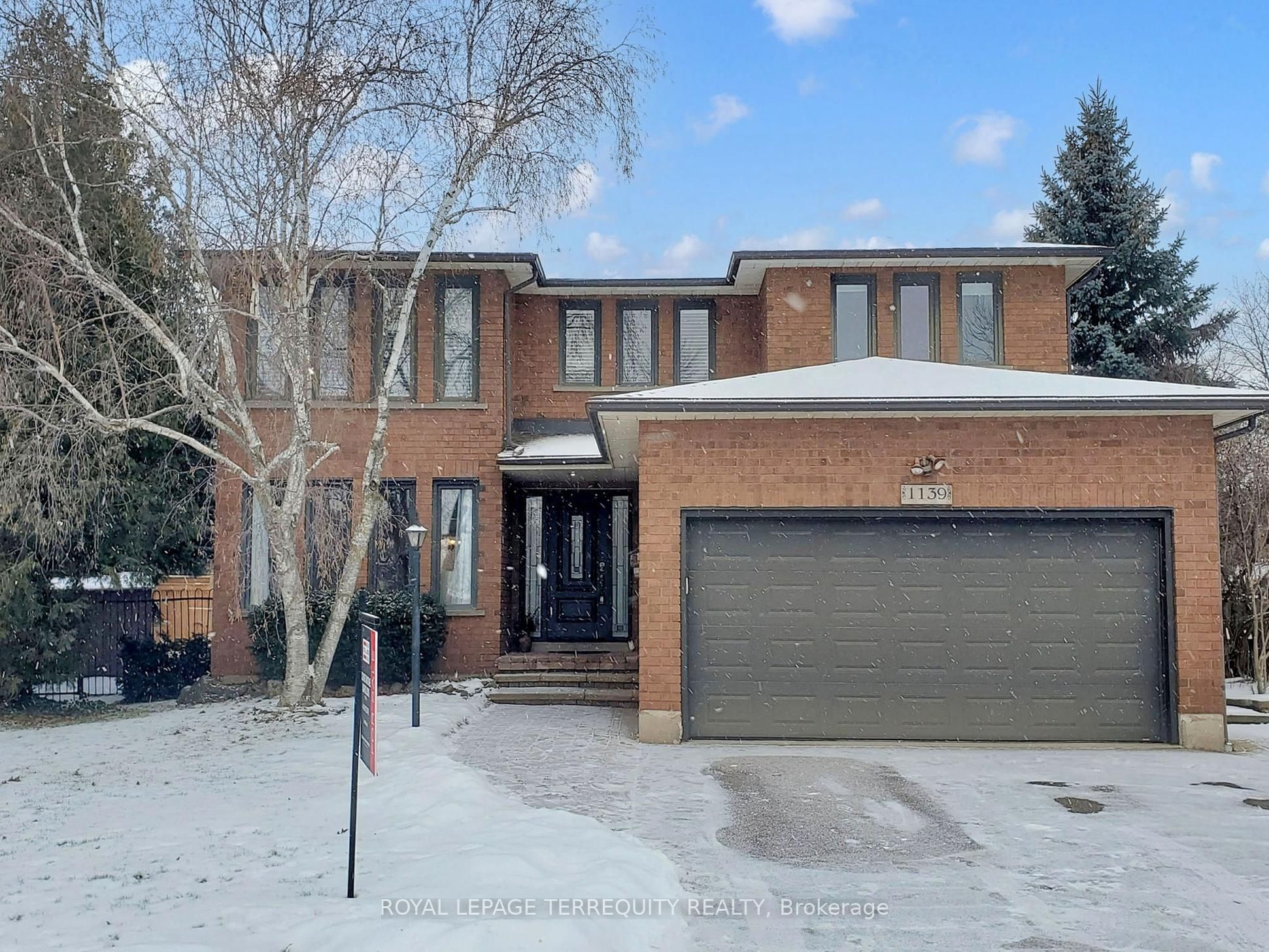 1139 Manor Road Property Photo 1