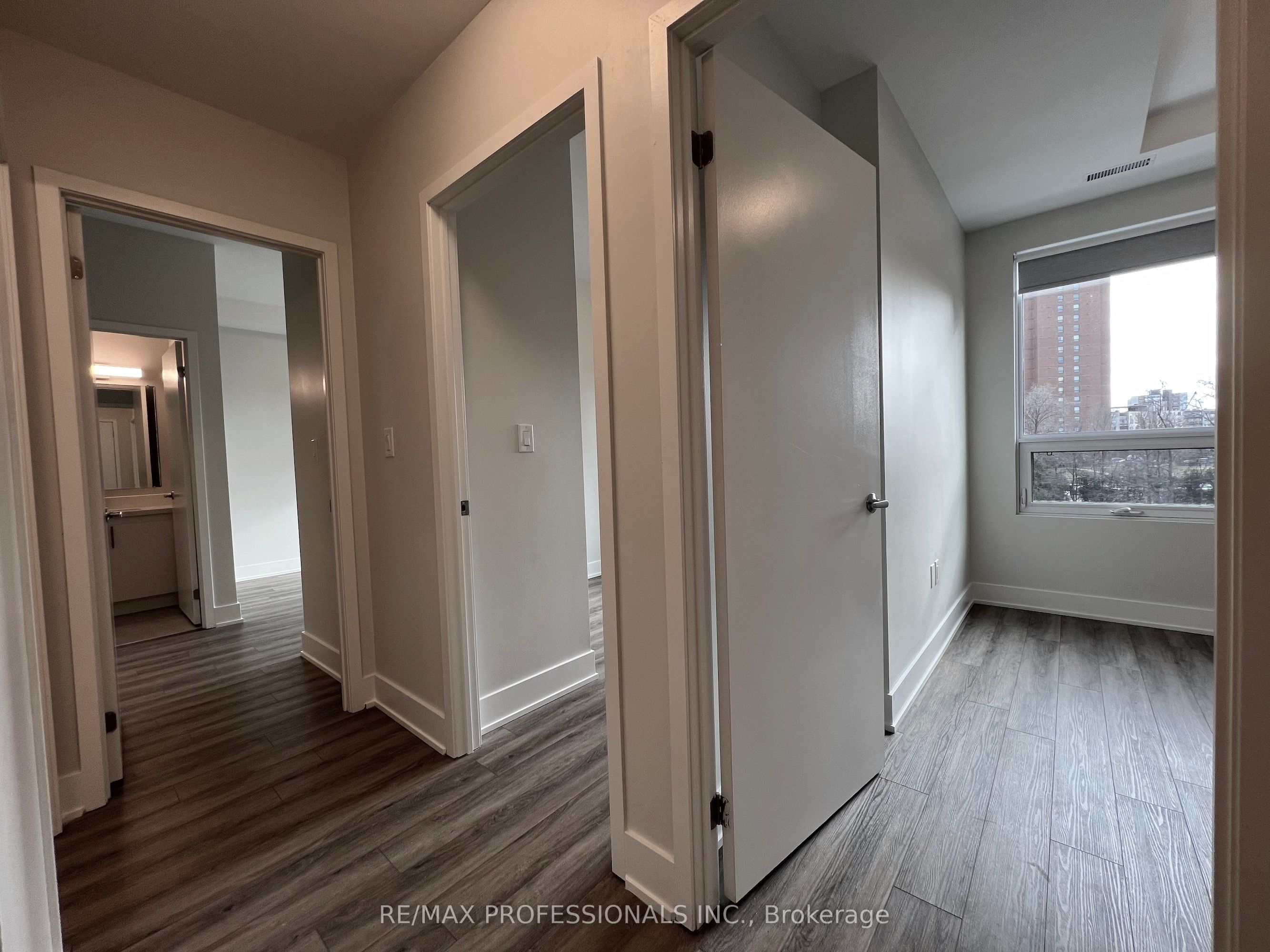 #120 - 62 Dixfield Drive Property Photo 18