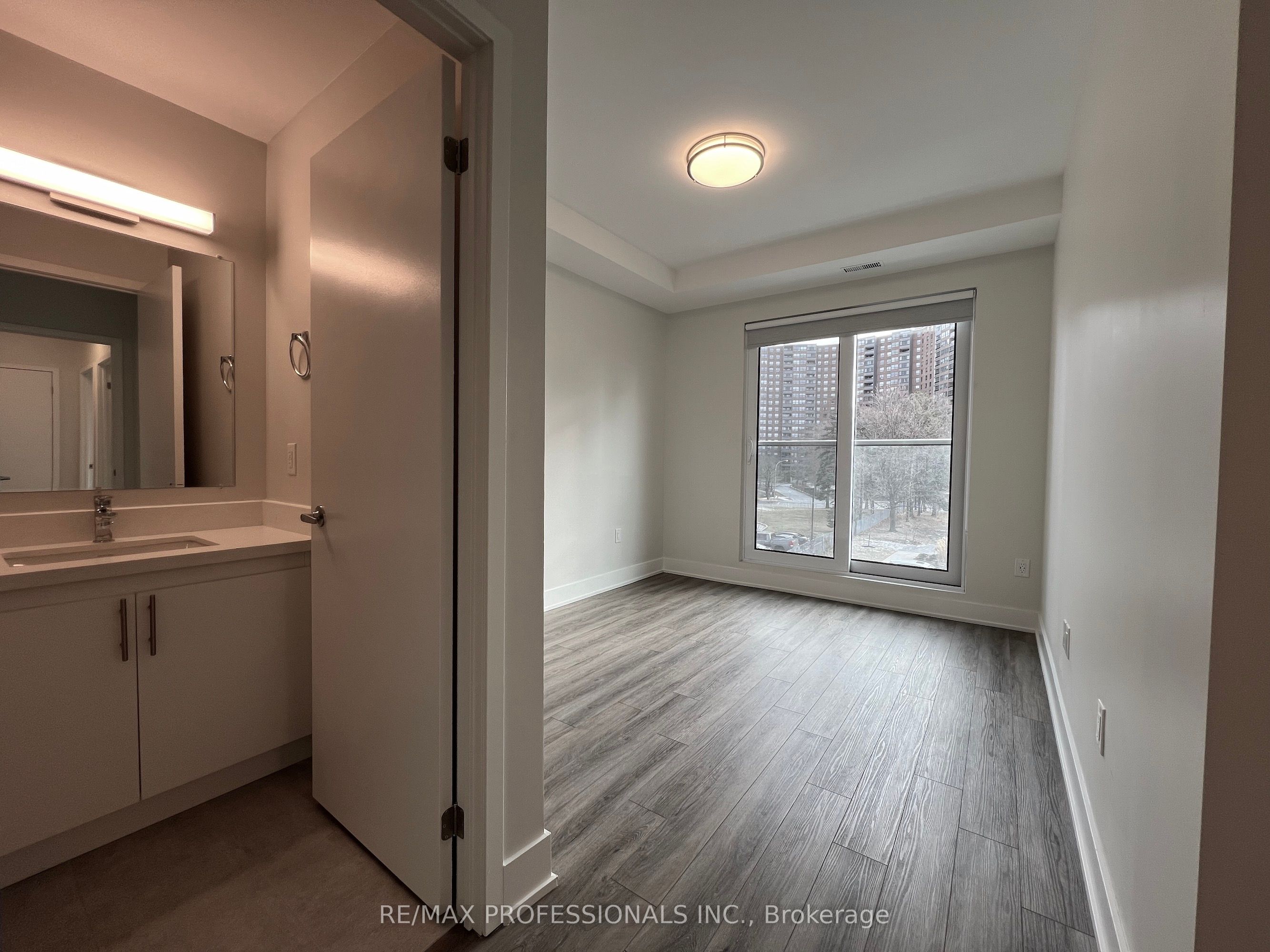 #120 - 62 Dixfield Drive Property Photo 21