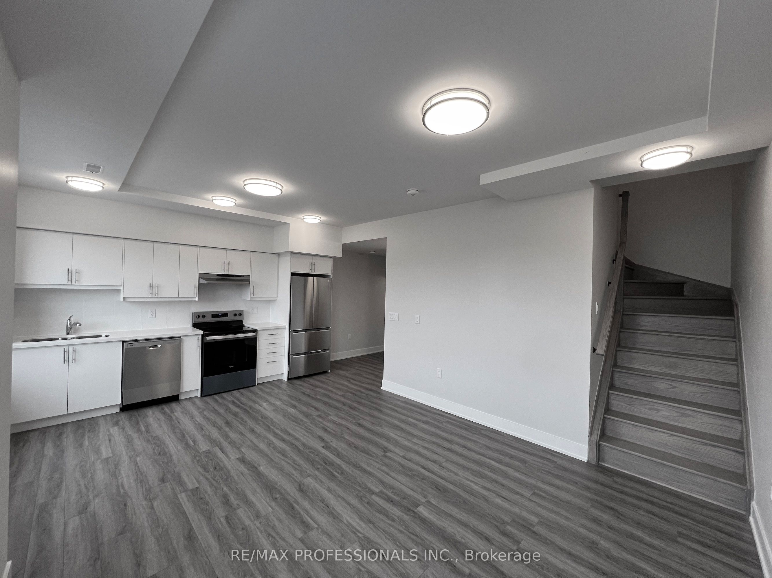#139 - 62 Dixfield Drive Property Photo 10