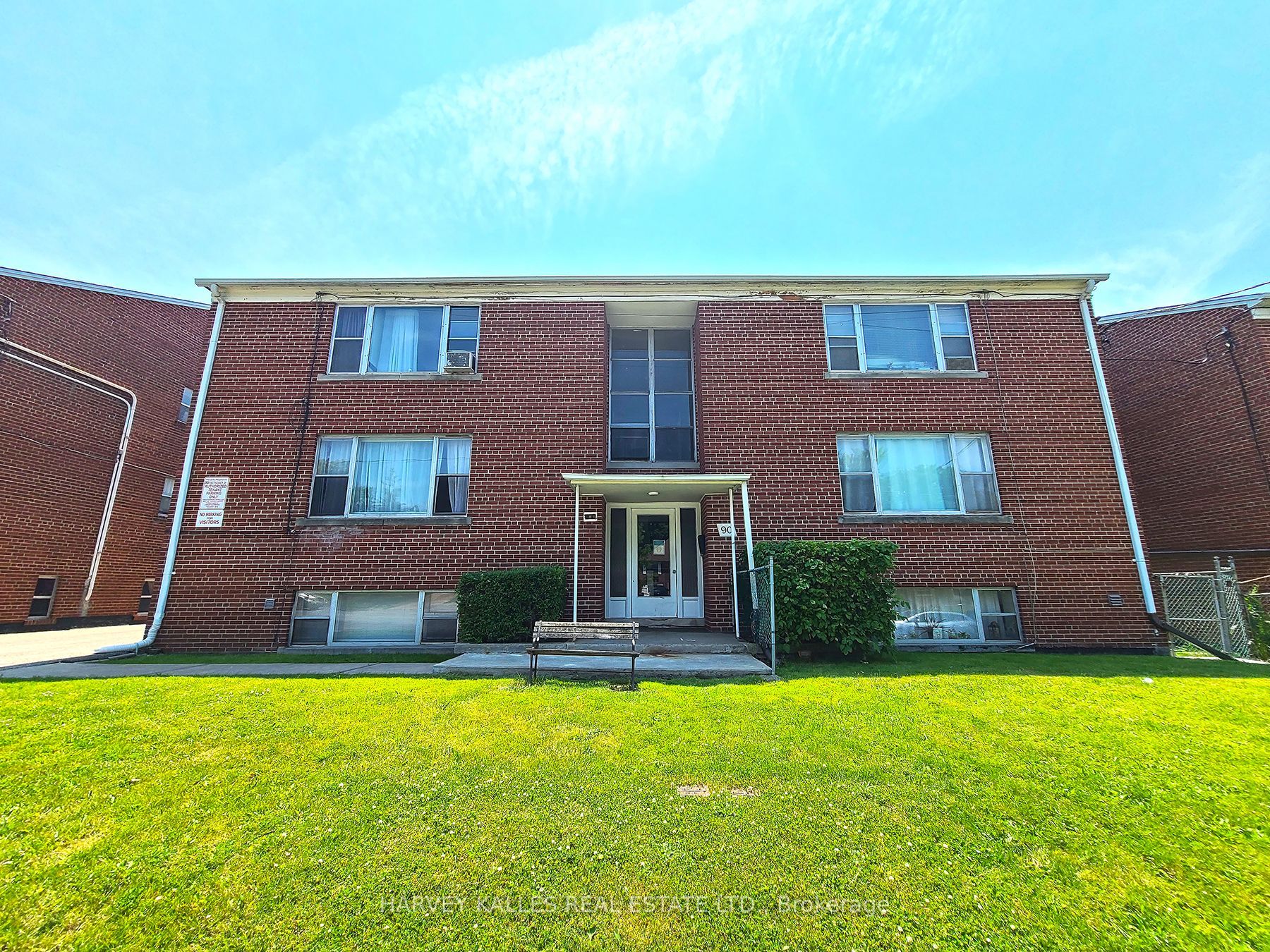 90 Trethewey Drive Property Photo 1