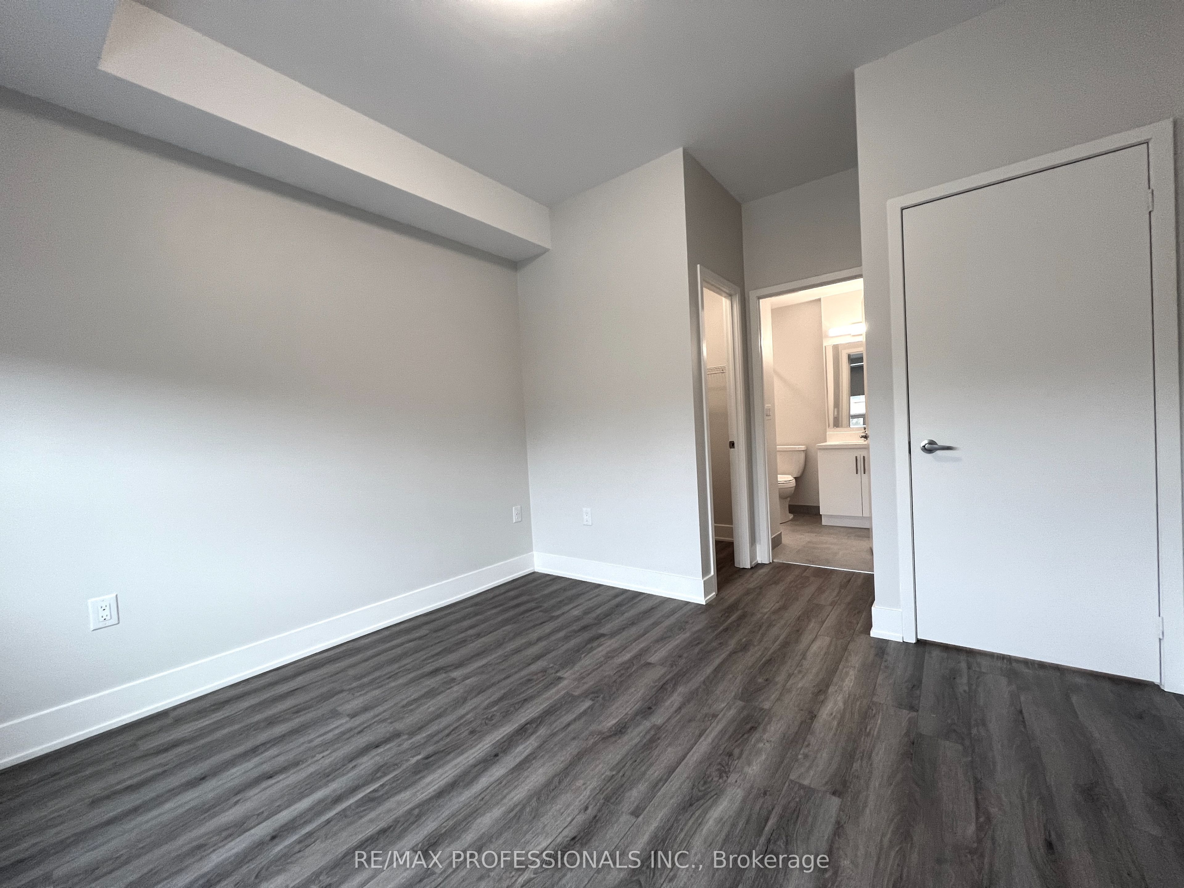 #131 - 62 Dixfield Drive Property Photo 13